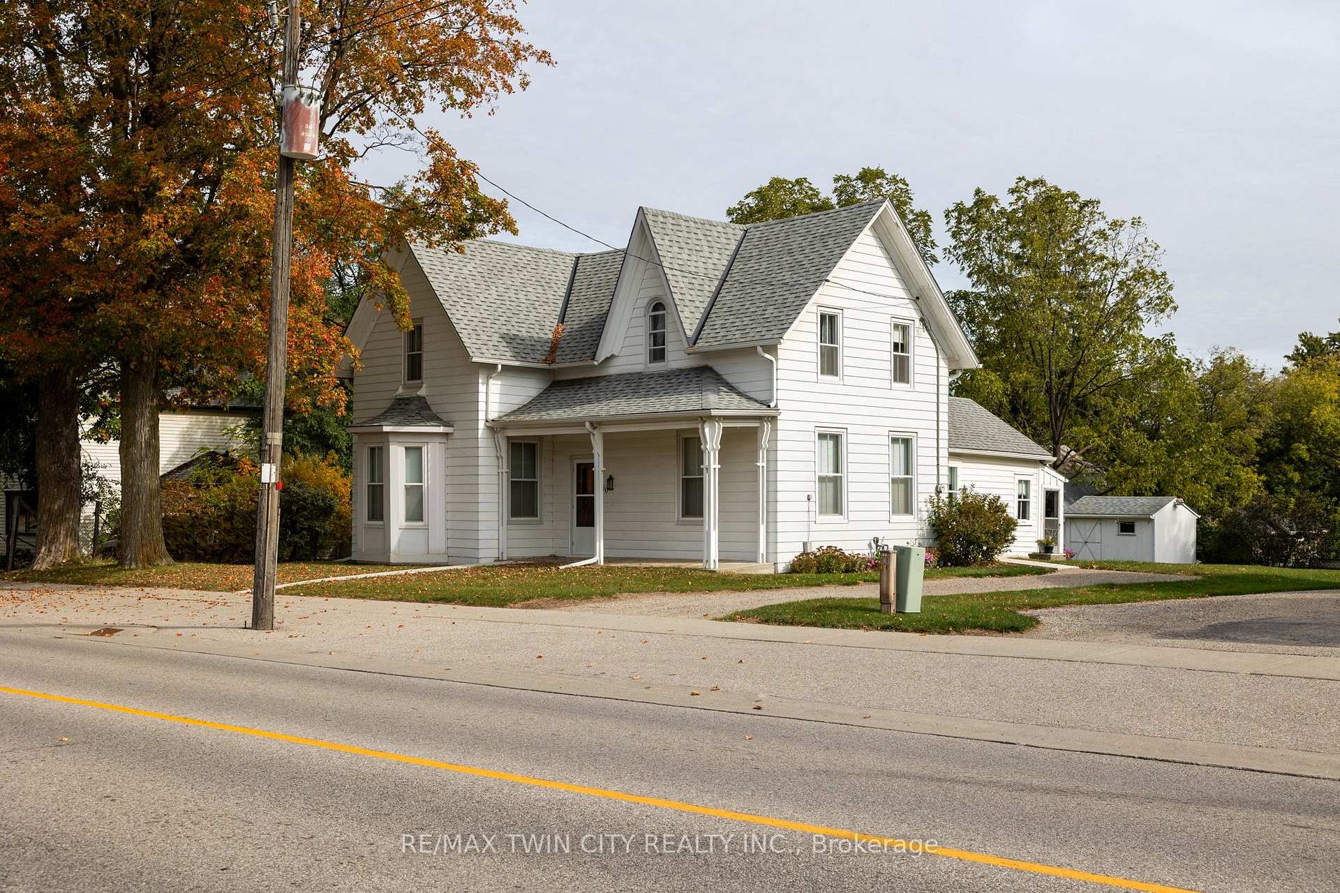 Photo of 60 Simcoe Street