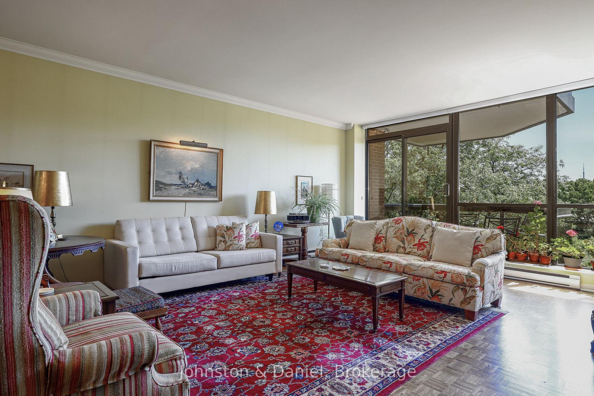 Photo 2 of Unit 401, 407 Walmer Road, Toronto, Casa Loma — HOMEH