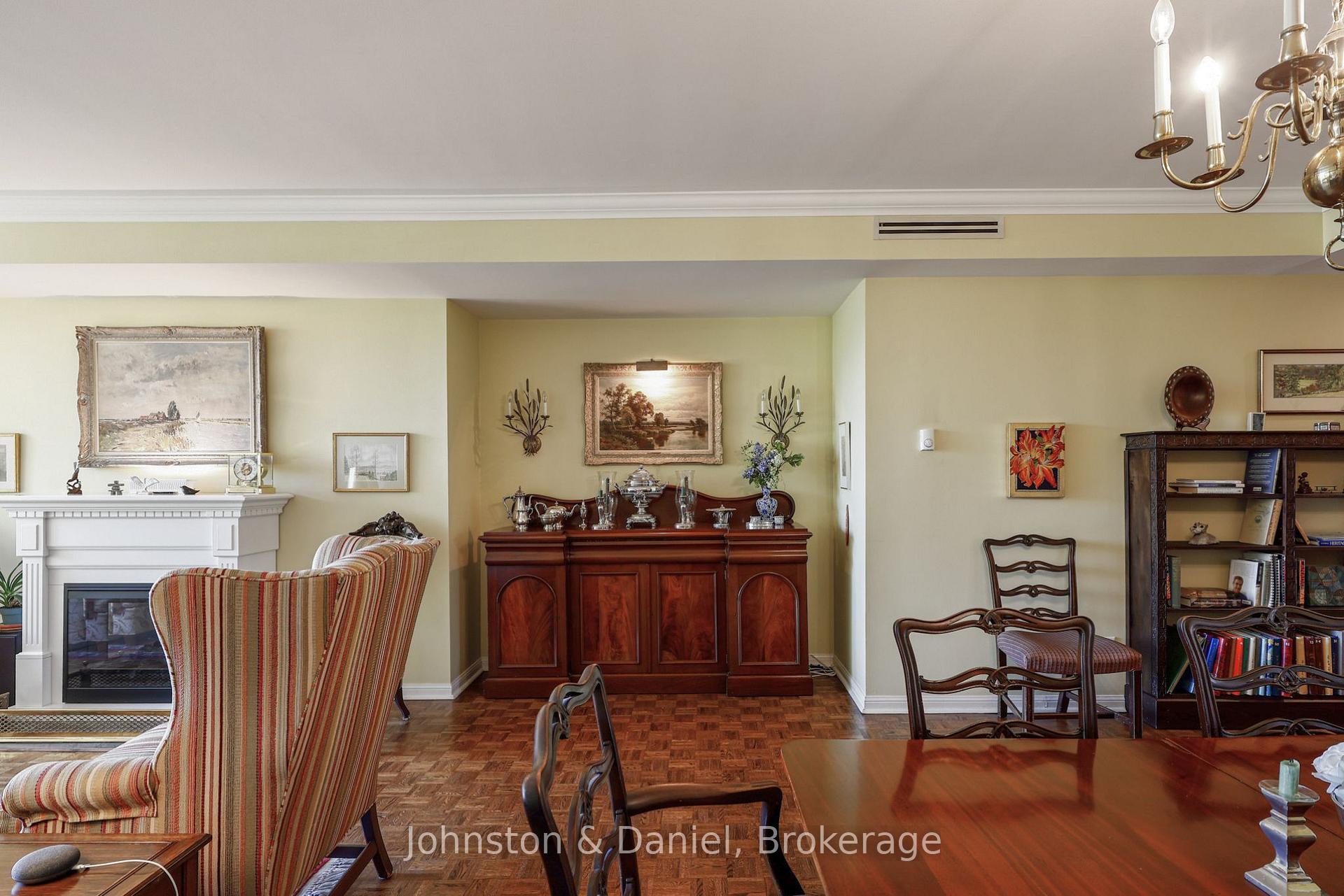 Photo 10 of Unit 401, 407 Walmer Road, Toronto, Casa Loma — HOMEH