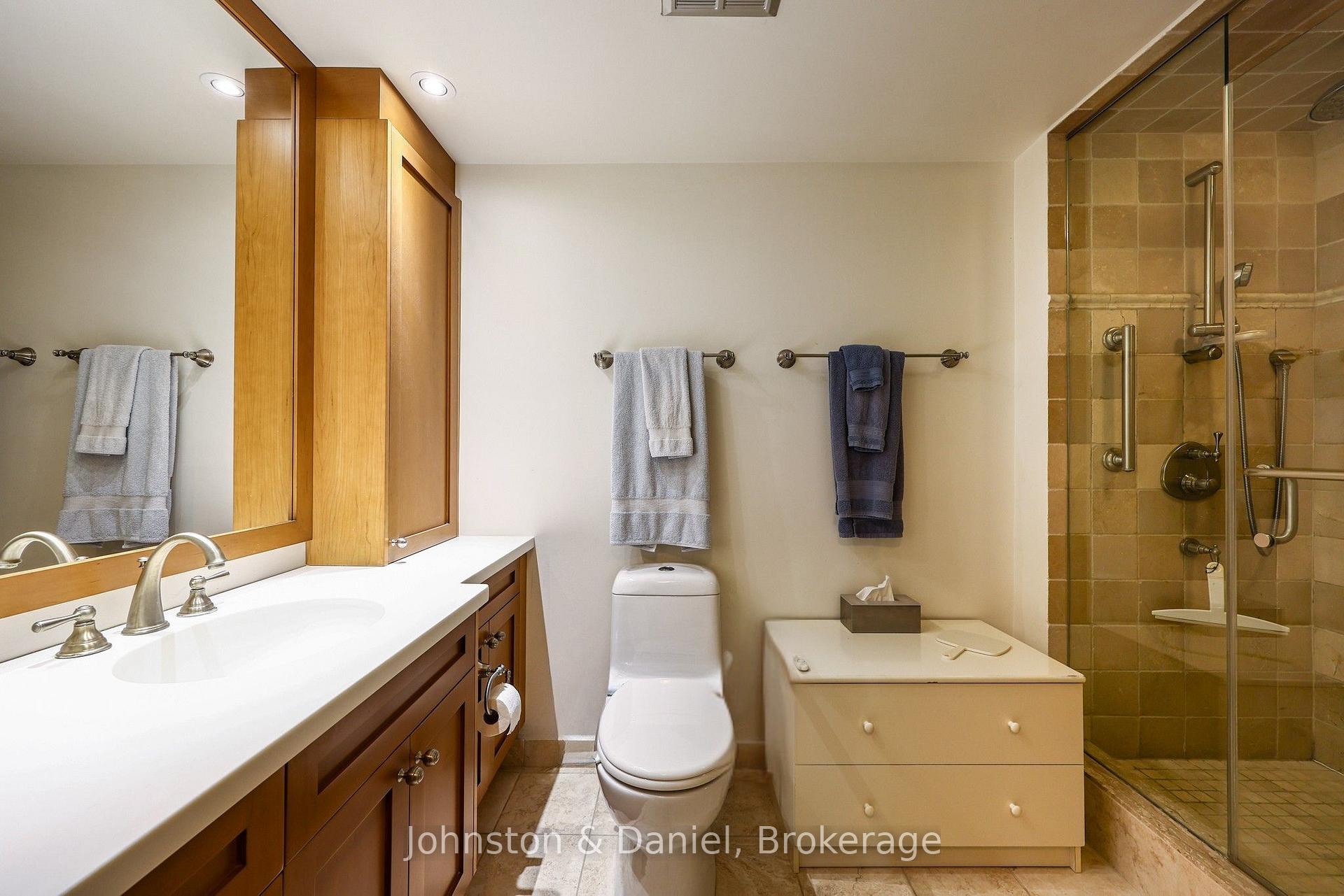 Photo 20 of Unit 401, 407 Walmer Road, Toronto, Casa Loma — HOMEH