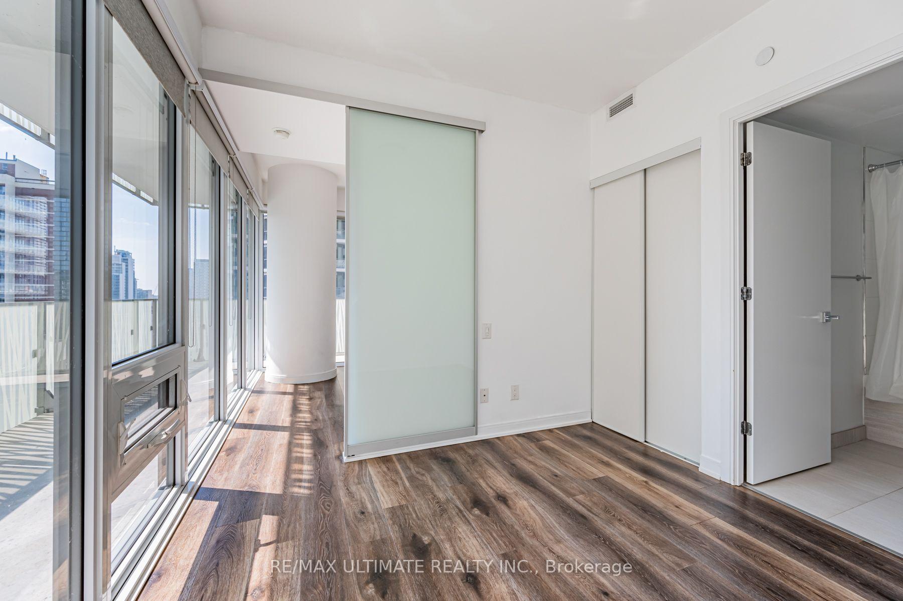 Photo 8 of Unit 1402, 42 Charles Street E, Toronto, Church-Yonge Corridor — HOMEH