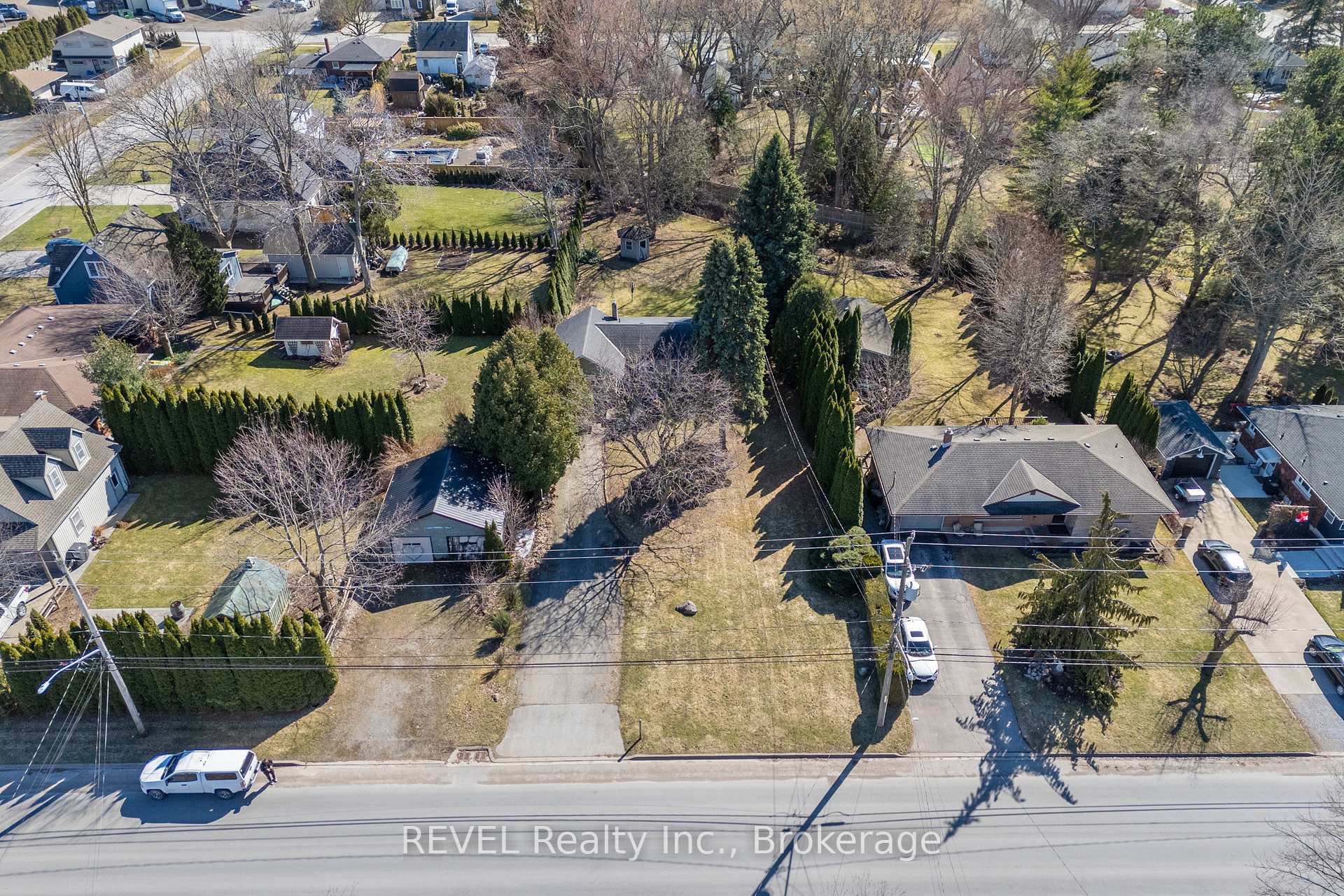 Photo of 639 Penner Street