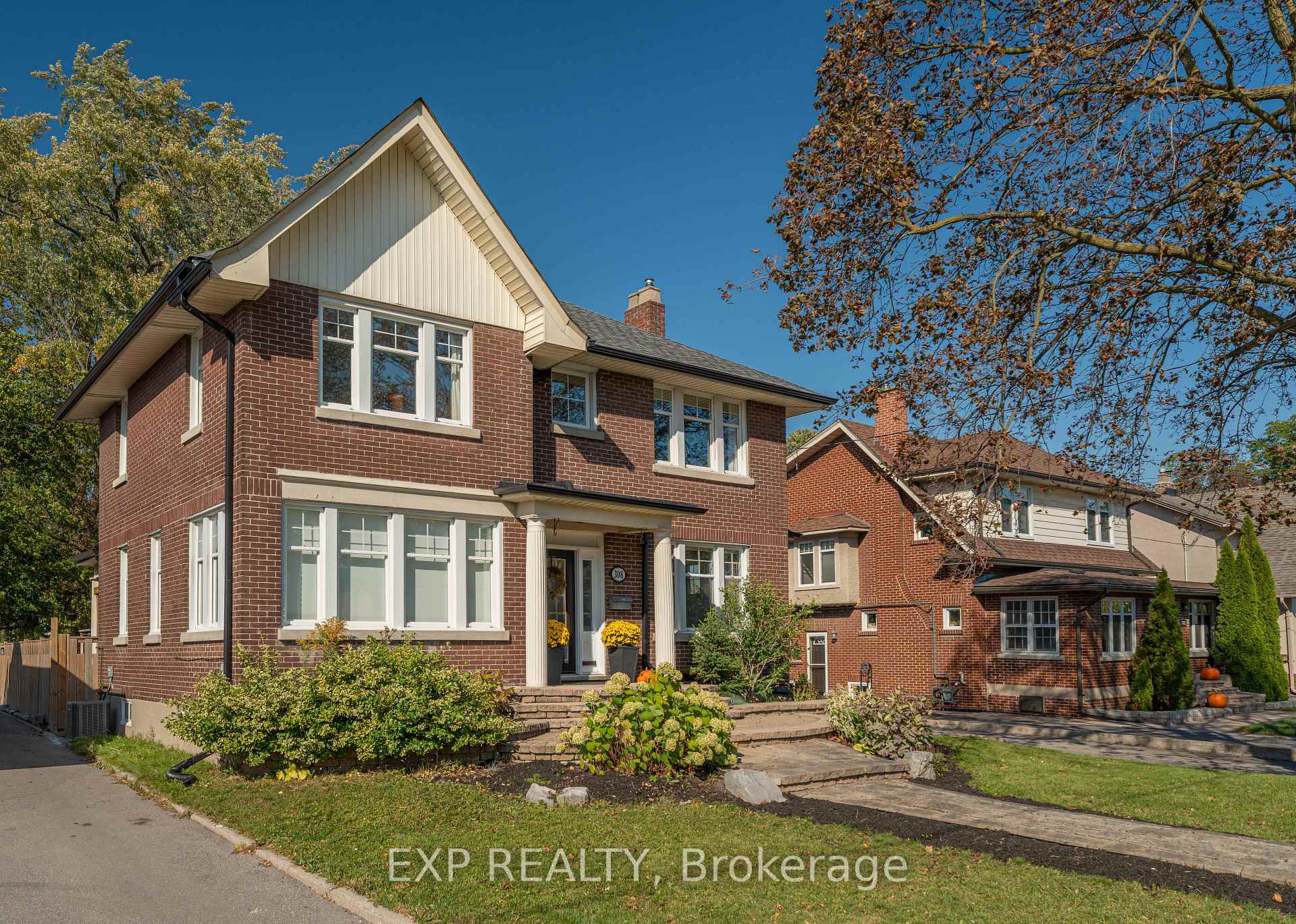 Photo of 308 King Street E