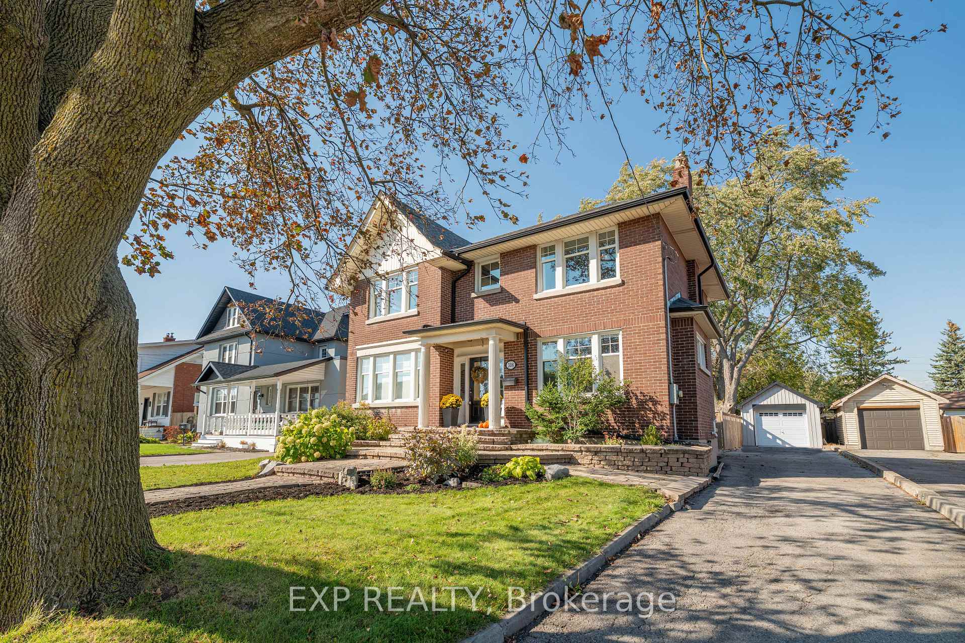 Photo 2 of 308 King Street E, Oshawa, O'Neill — HOMEH
