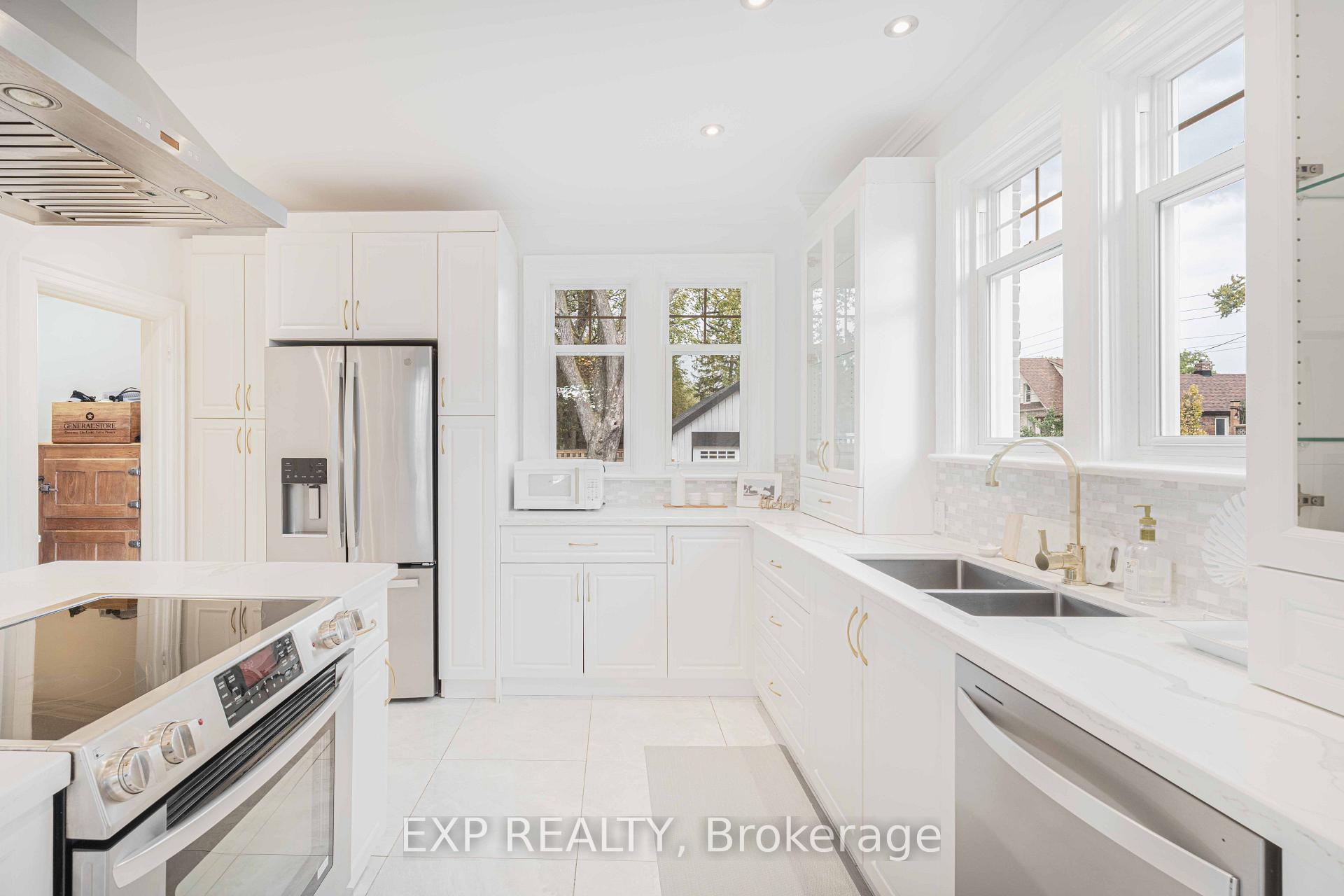 Photo 10 of 308 King Street E, Oshawa, O'Neill — HOMEH