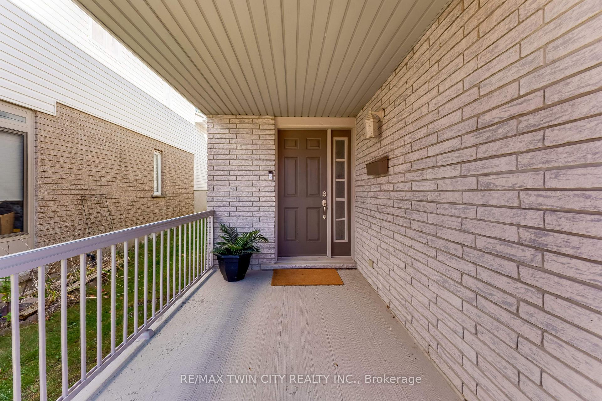 Photo 3 of 268 Keewatin Avenue, Kitchener, Grand River North — HOMEH