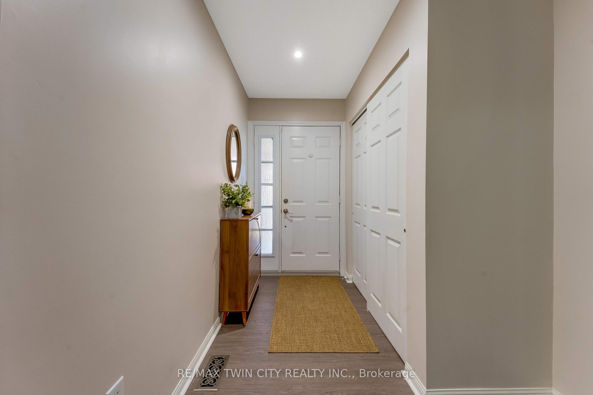 Photo 4 of 268 Keewatin Avenue, Kitchener, Grand River North — HOMEH