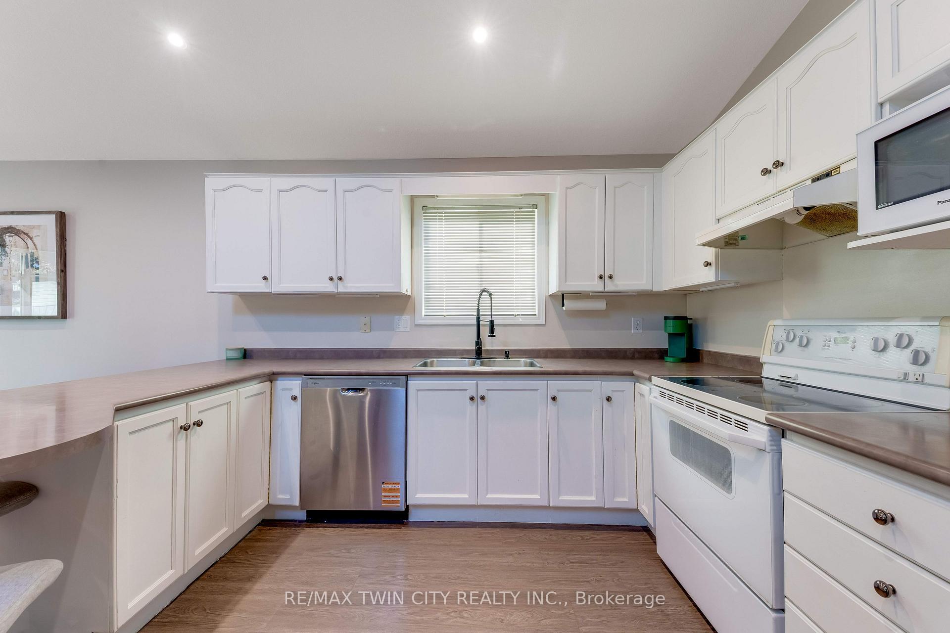 Photo 10 of 268 Keewatin Avenue, Kitchener, Grand River North — HOMEH