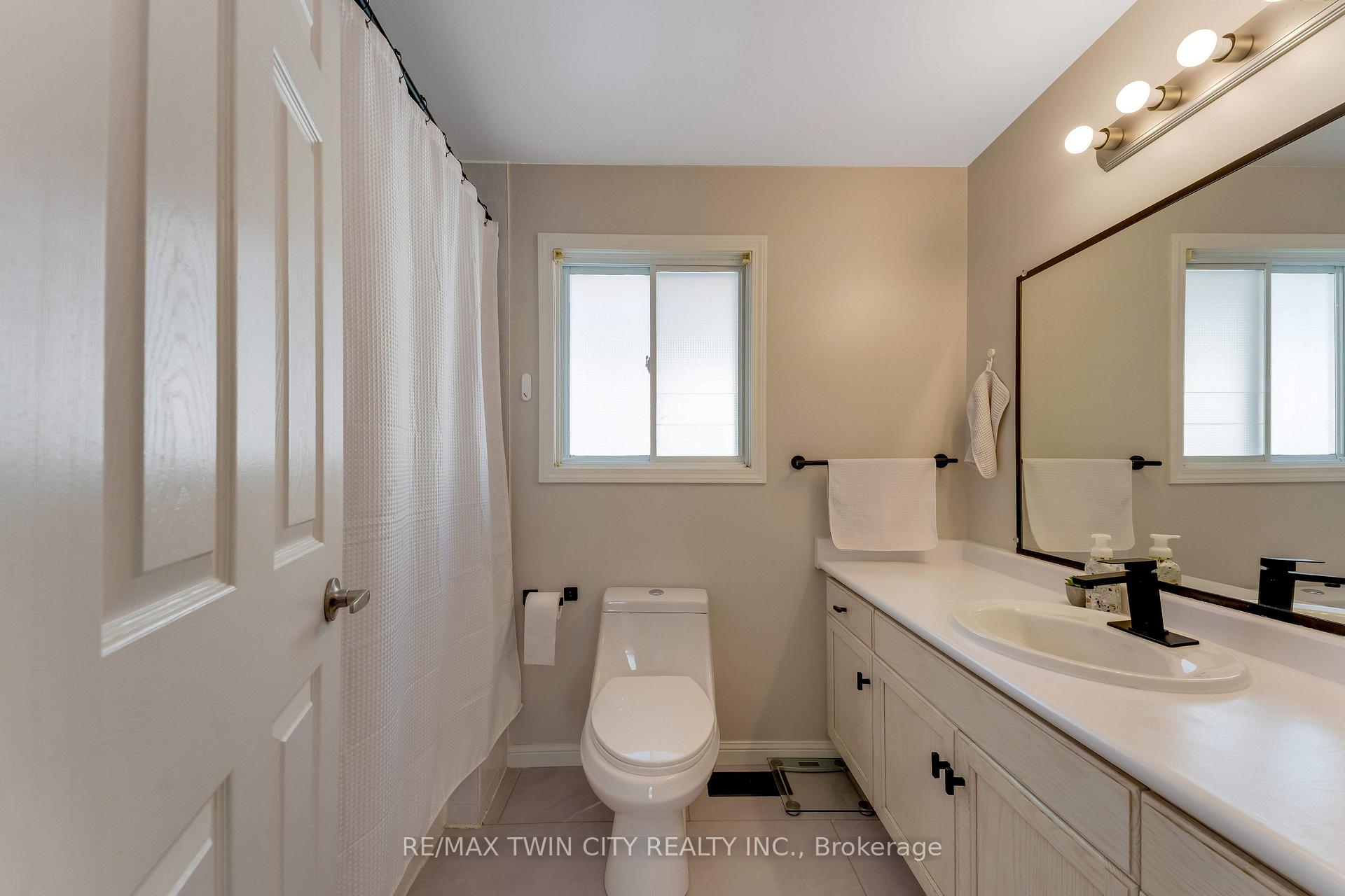 Photo 21 of 268 Keewatin Avenue, Kitchener, Grand River North — HOMEH