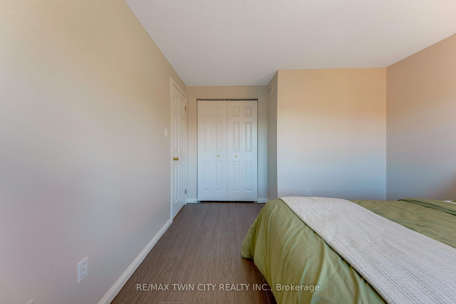 Photo 26 of 268 Keewatin Avenue, Kitchener, Grand River North — HOMEH