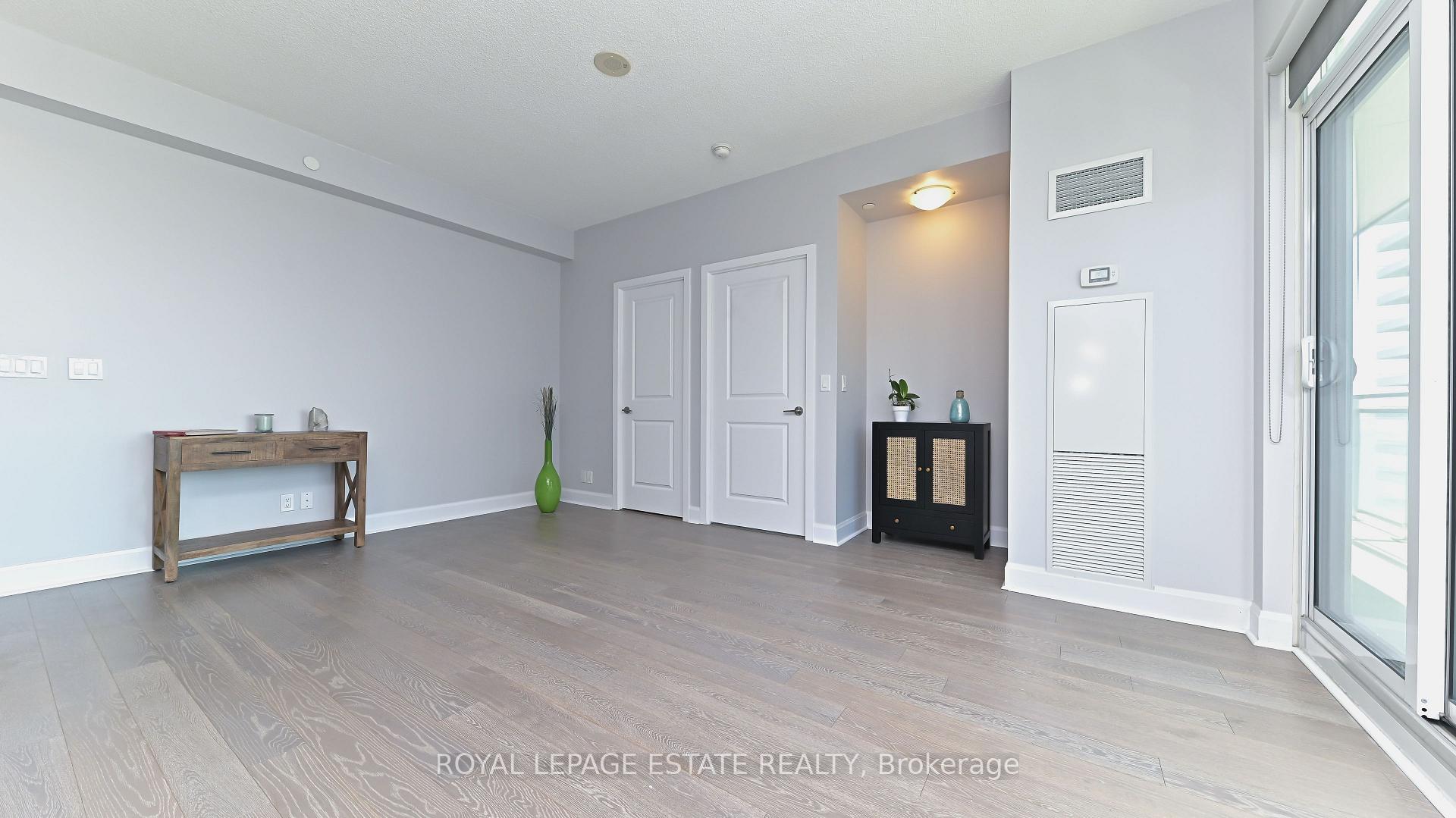 Photo 7 of Unit 2901, 33 Shore Breeze Drive, Etobicoke, Mimico — HOMEH