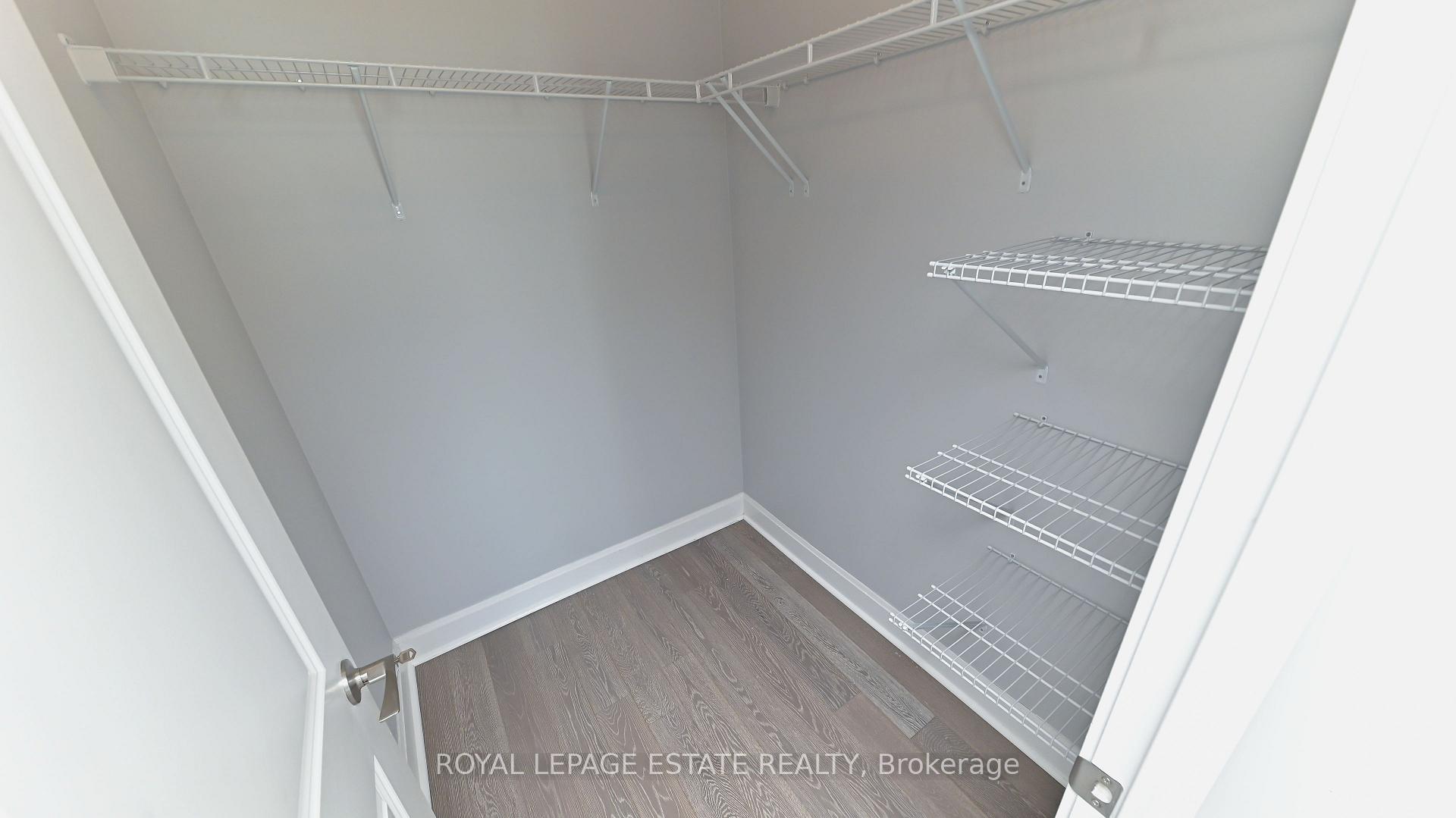 Photo 12 of Unit 2901, 33 Shore Breeze Drive, Etobicoke, Mimico — HOMEH