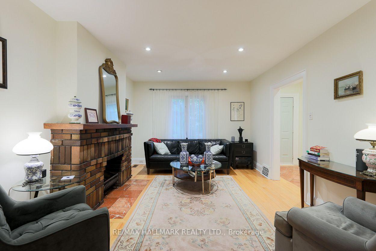 Photo 4 of 142 Hillsdale Avenue E, Toronto, Mount Pleasant West — HOMEH