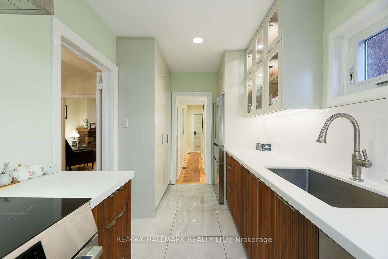 Photo 12 of 142 Hillsdale Avenue E, Toronto, Mount Pleasant West — HOMEH