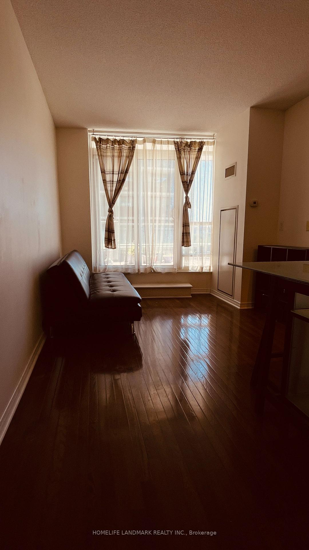 Photo 7 of Unit 803, 736 Spadina Avenue, Toronto, University — HOMEH