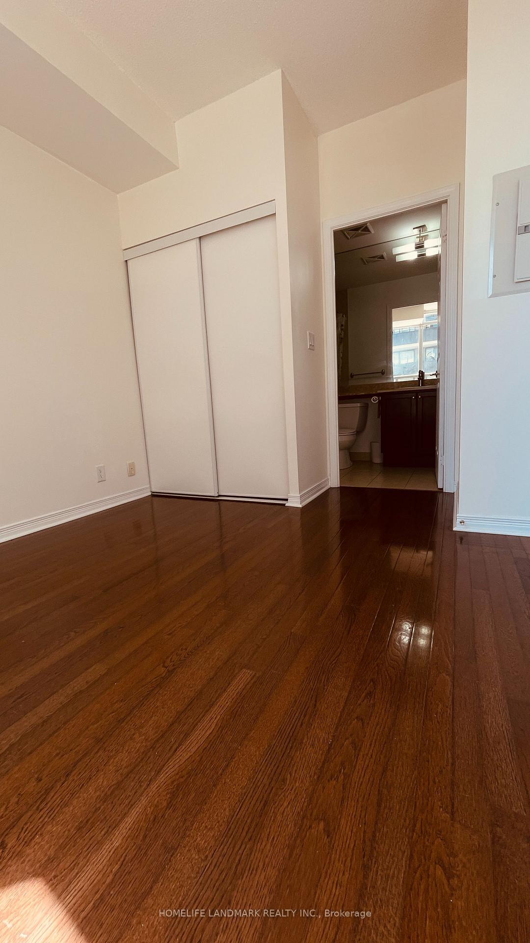 Photo 8 of Unit 803, 736 Spadina Avenue, Toronto, University — HOMEH
