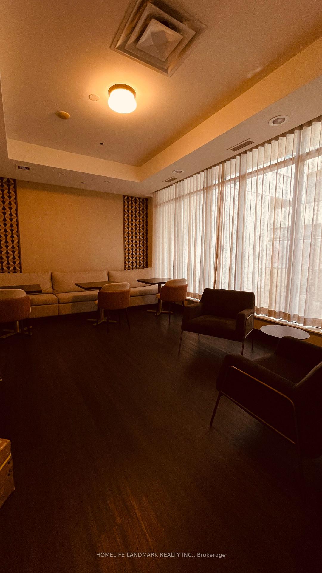 Photo 10 of Unit 803, 736 Spadina Avenue, Toronto, University — HOMEH