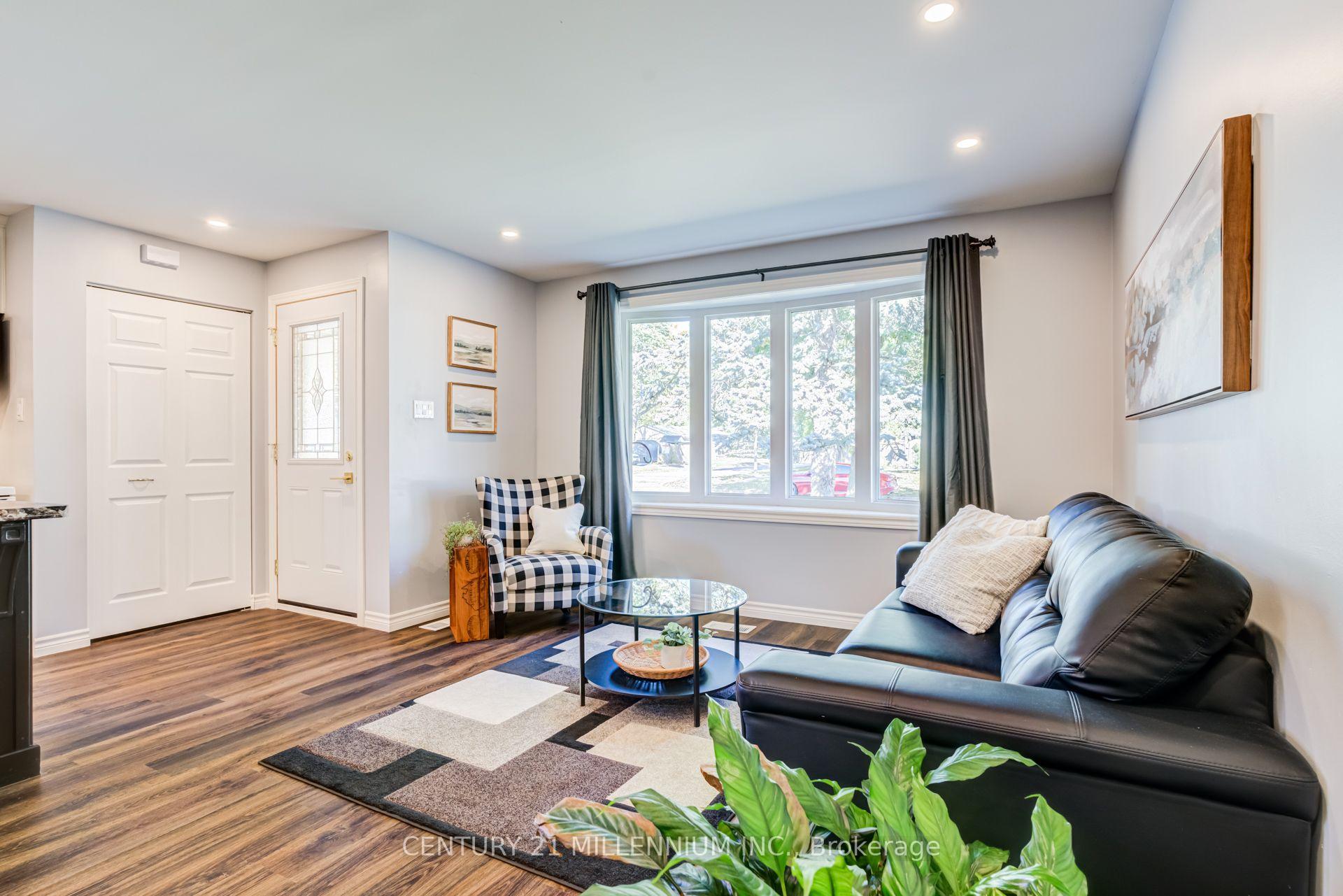 Photo 7 of 73 Baird Avenue, Kitchener, Heritage Park - Kitchener — HOMEH