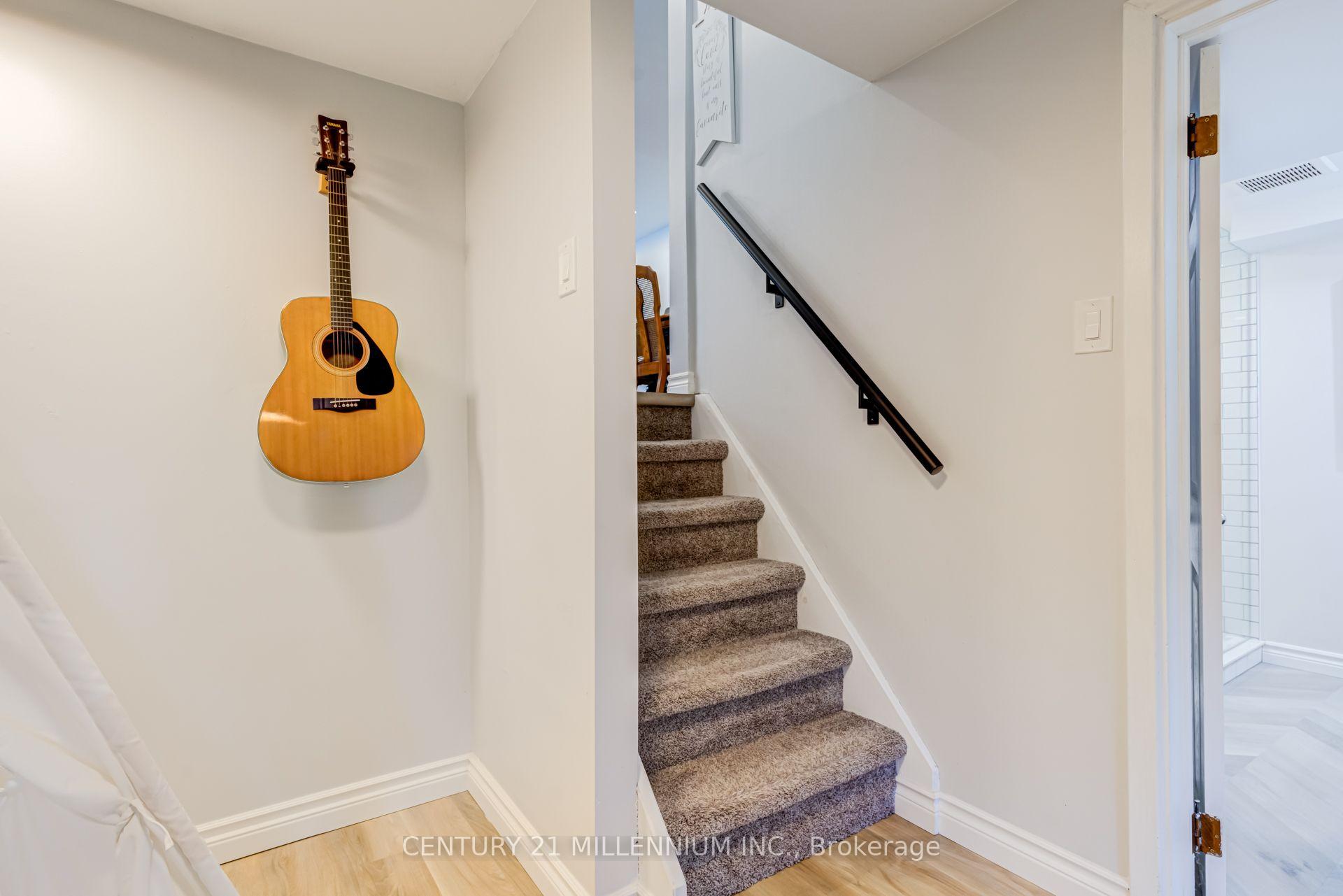 Photo 20 of 73 Baird Avenue, Kitchener, Heritage Park - Kitchener — HOMEH