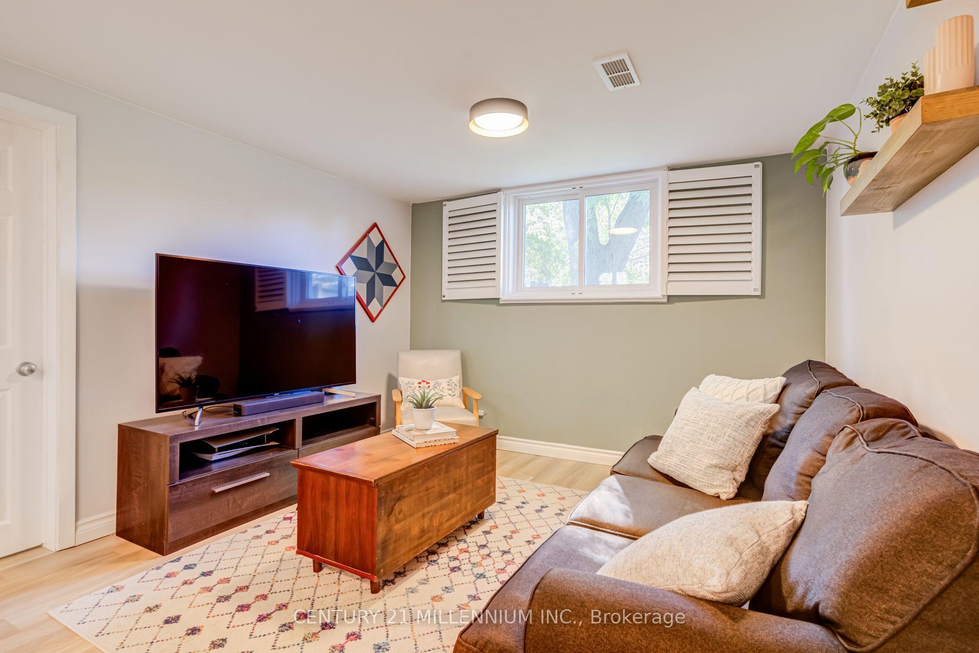 Photo 22 of 73 Baird Avenue, Kitchener, Heritage Park - Kitchener — HOMEH