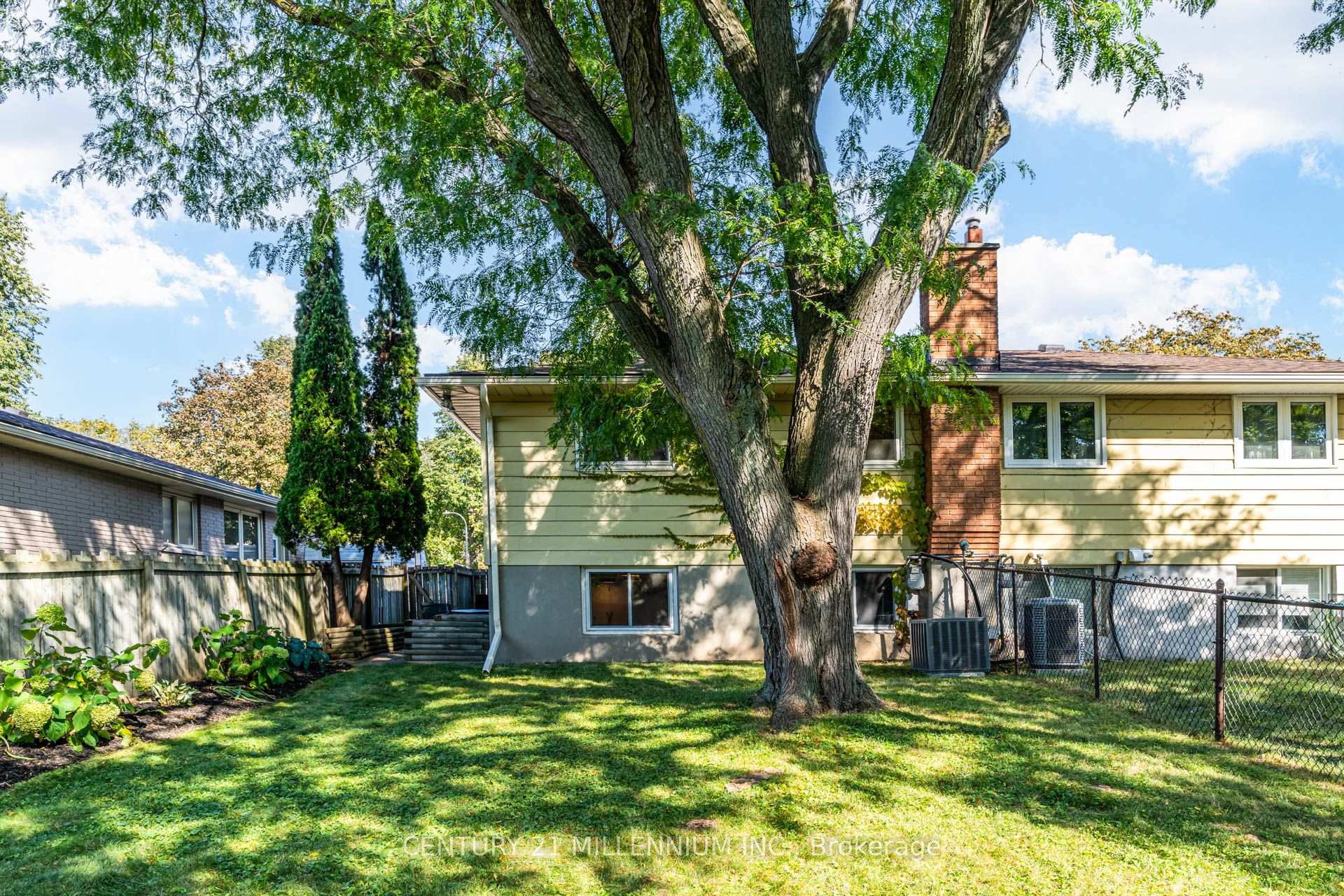 Photo 30 of 73 Baird Avenue, Kitchener, Heritage Park - Kitchener — HOMEH