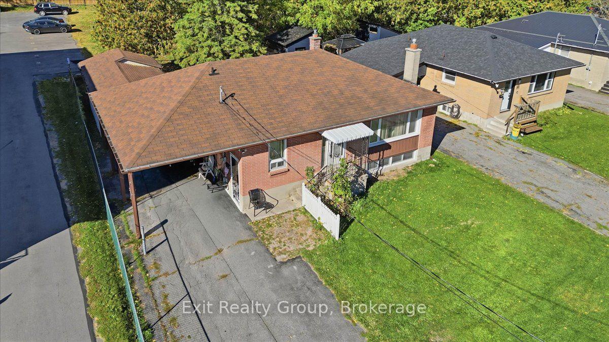 Photo 3 of 196 Yeomans Street, Belleville, Belleville Ward — HOMEH