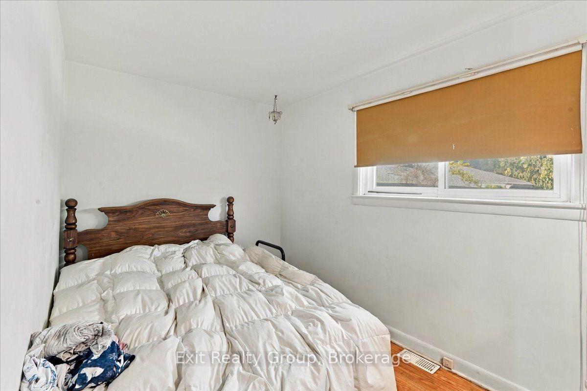 Photo 18 of 196 Yeomans Street, Belleville, Belleville Ward — HOMEH