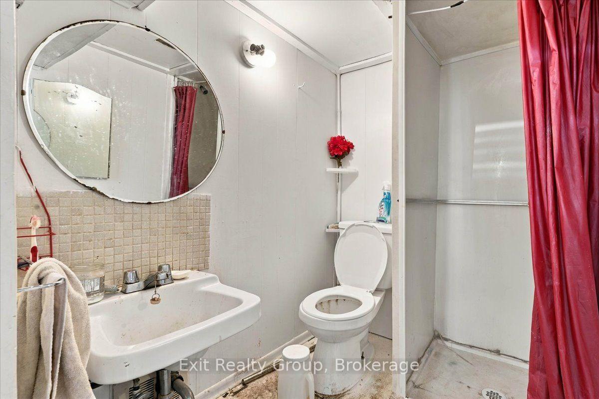 Photo 21 of 196 Yeomans Street, Belleville, Belleville Ward — HOMEH