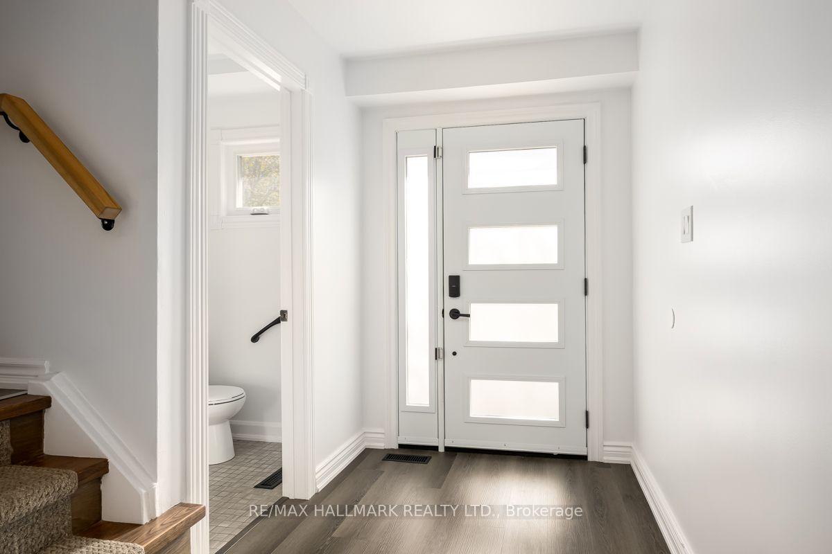 Photo 2 of 44 Michael Drive, Richmond Hill, North Richvale — HOMEH
