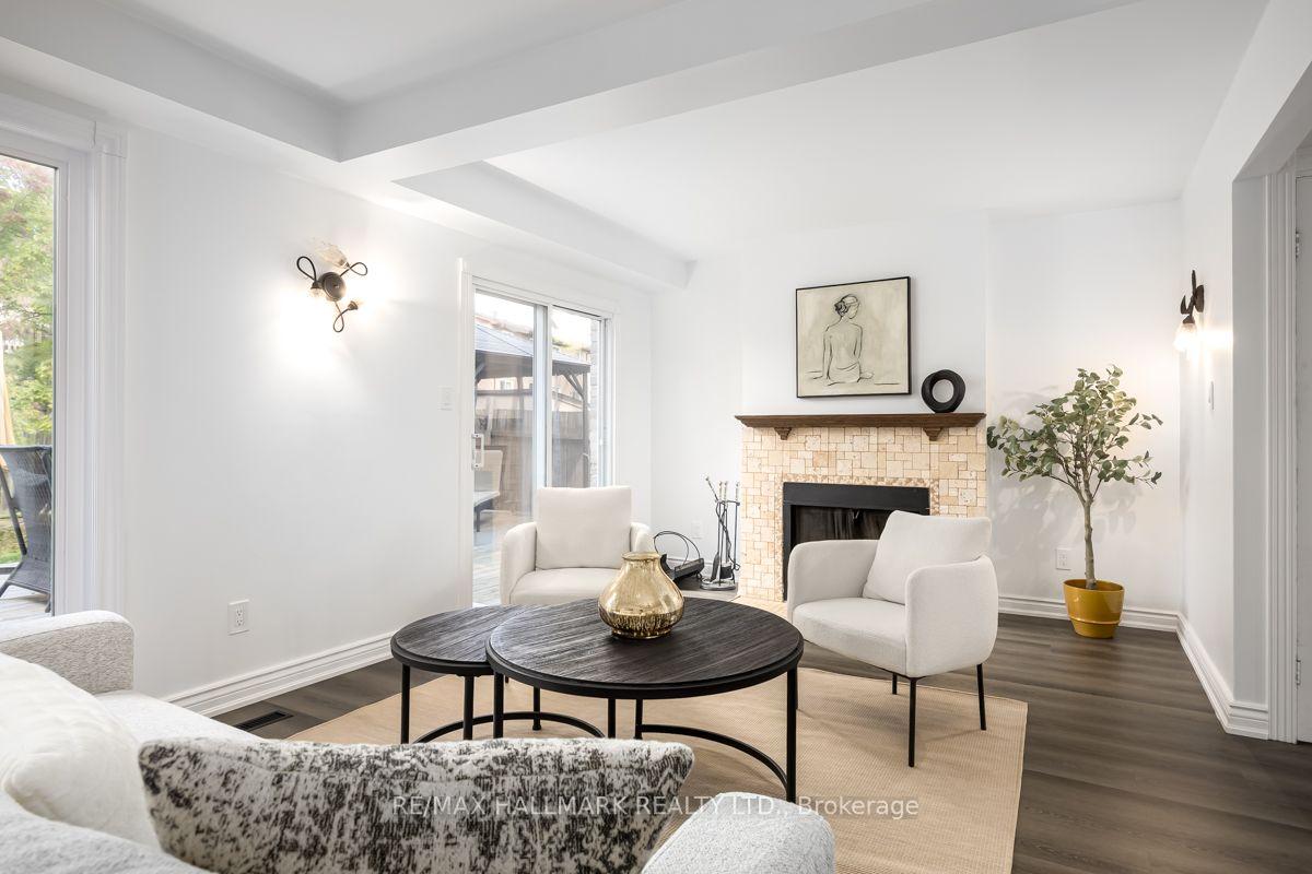 Photo 7 of 44 Michael Drive, Richmond Hill, North Richvale — HOMEH