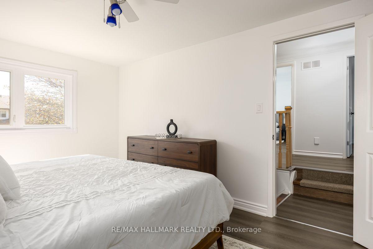 Photo 16 of 44 Michael Drive, Richmond Hill, North Richvale — HOMEH