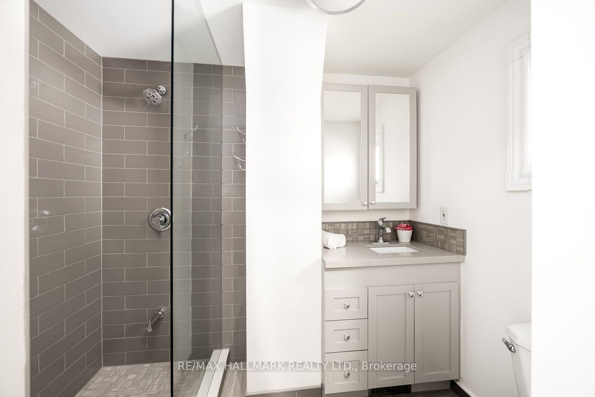 Photo 19 of 44 Michael Drive, Richmond Hill, North Richvale — HOMEH