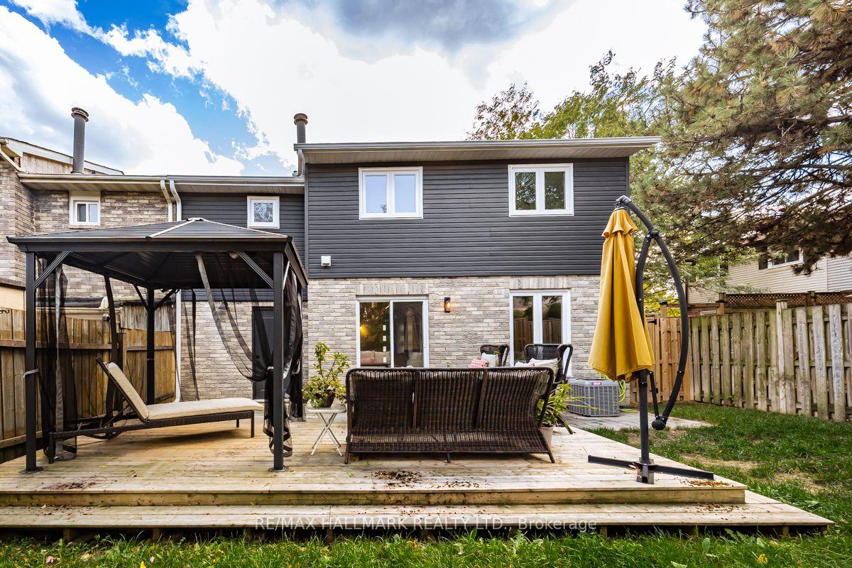 Photo 32 of 44 Michael Drive, Richmond Hill, North Richvale — HOMEH