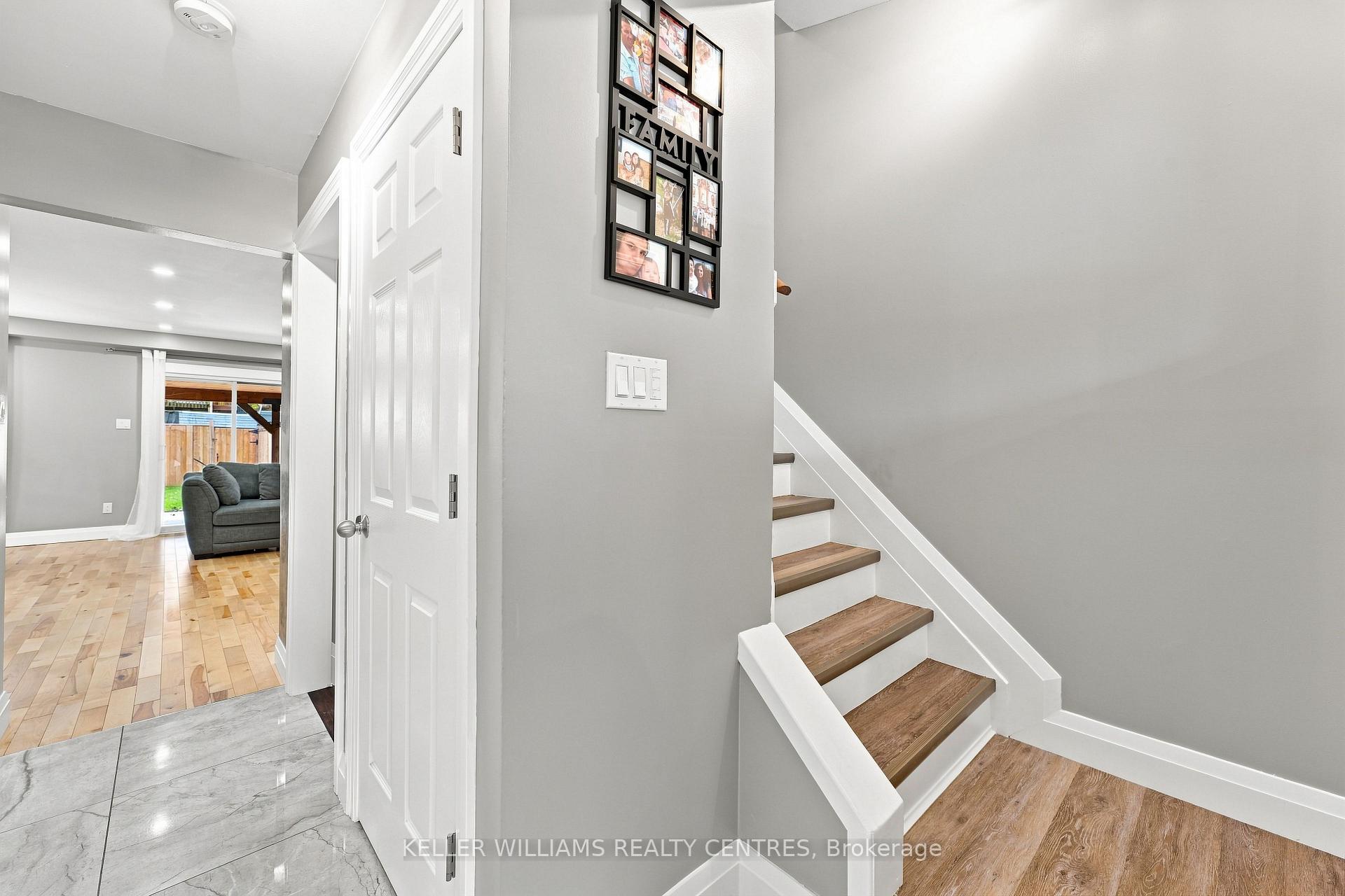 Photo 16 of 36 Chaucer Crescent, Barrie, Letitia Heights — HOMEH