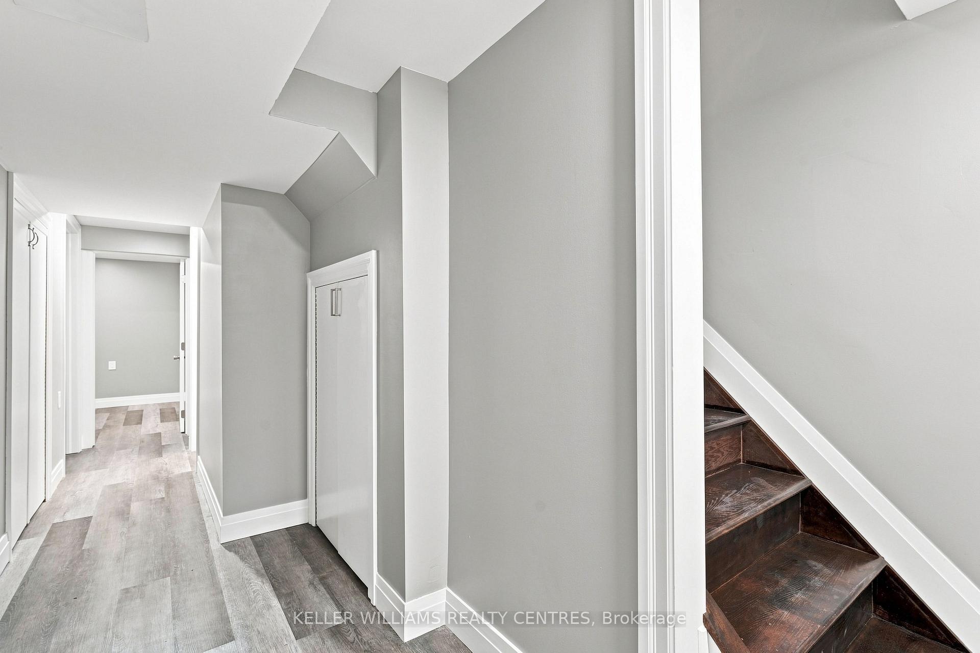 Photo 23 of 36 Chaucer Crescent, Barrie, Letitia Heights — HOMEH