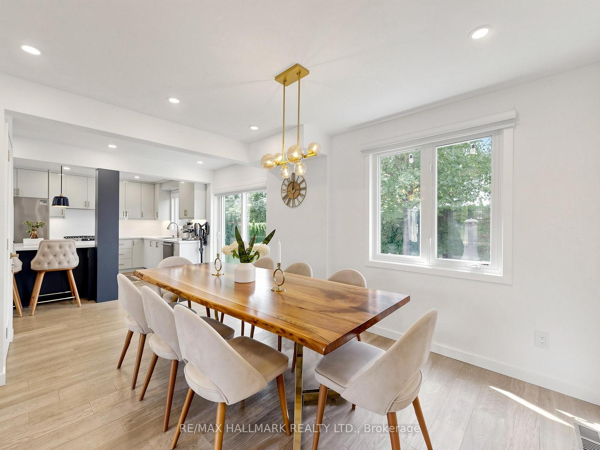 Photo 13 of 400 Handley Crescent, Newmarket, Central Newmarket — HOMEH
