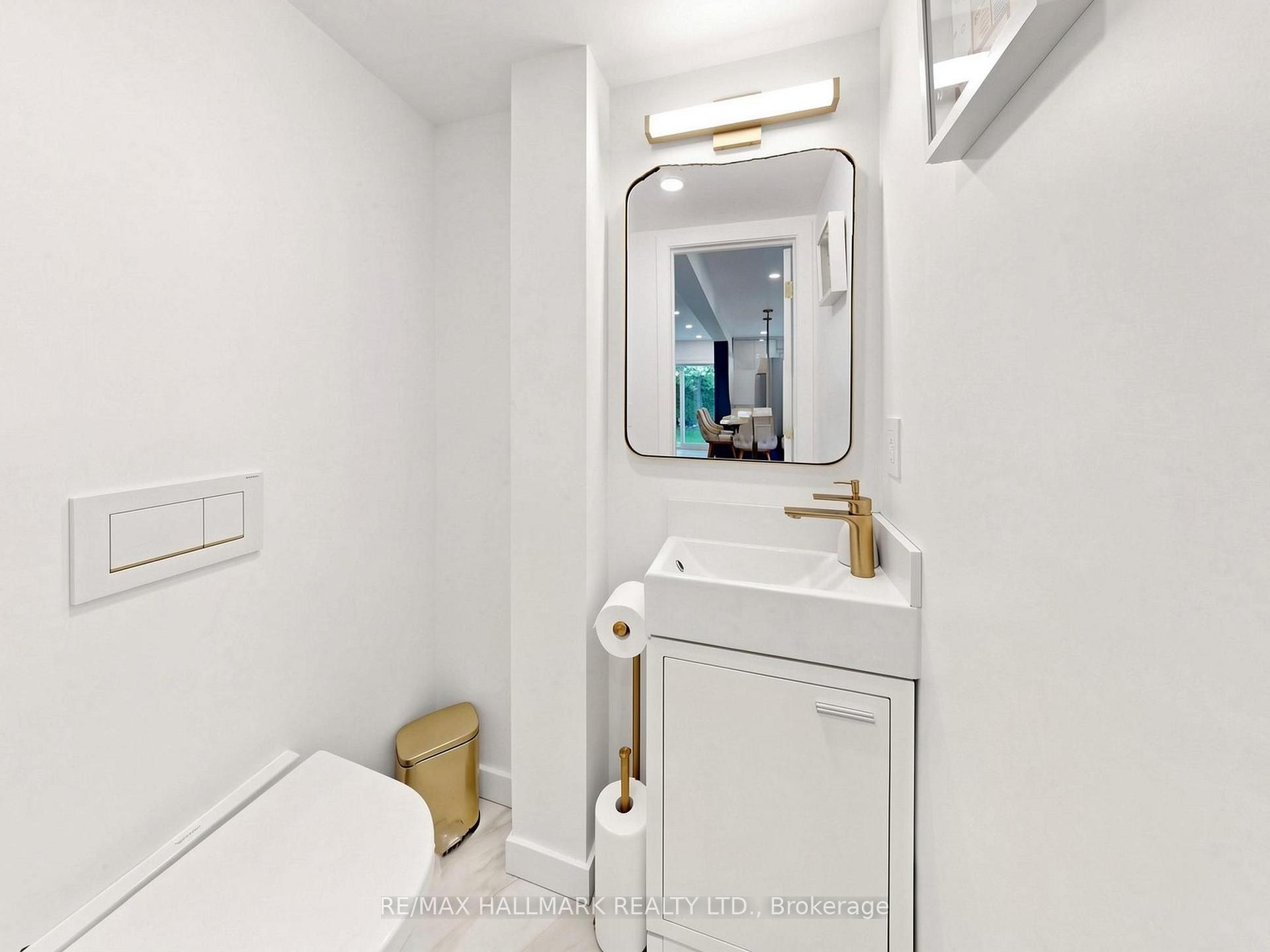 Photo 19 of 400 Handley Crescent, Newmarket, Central Newmarket — HOMEH