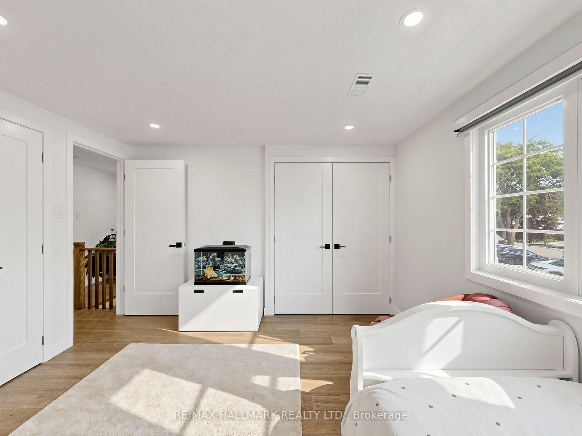 Photo 25 of 400 Handley Crescent, Newmarket, Central Newmarket — HOMEH