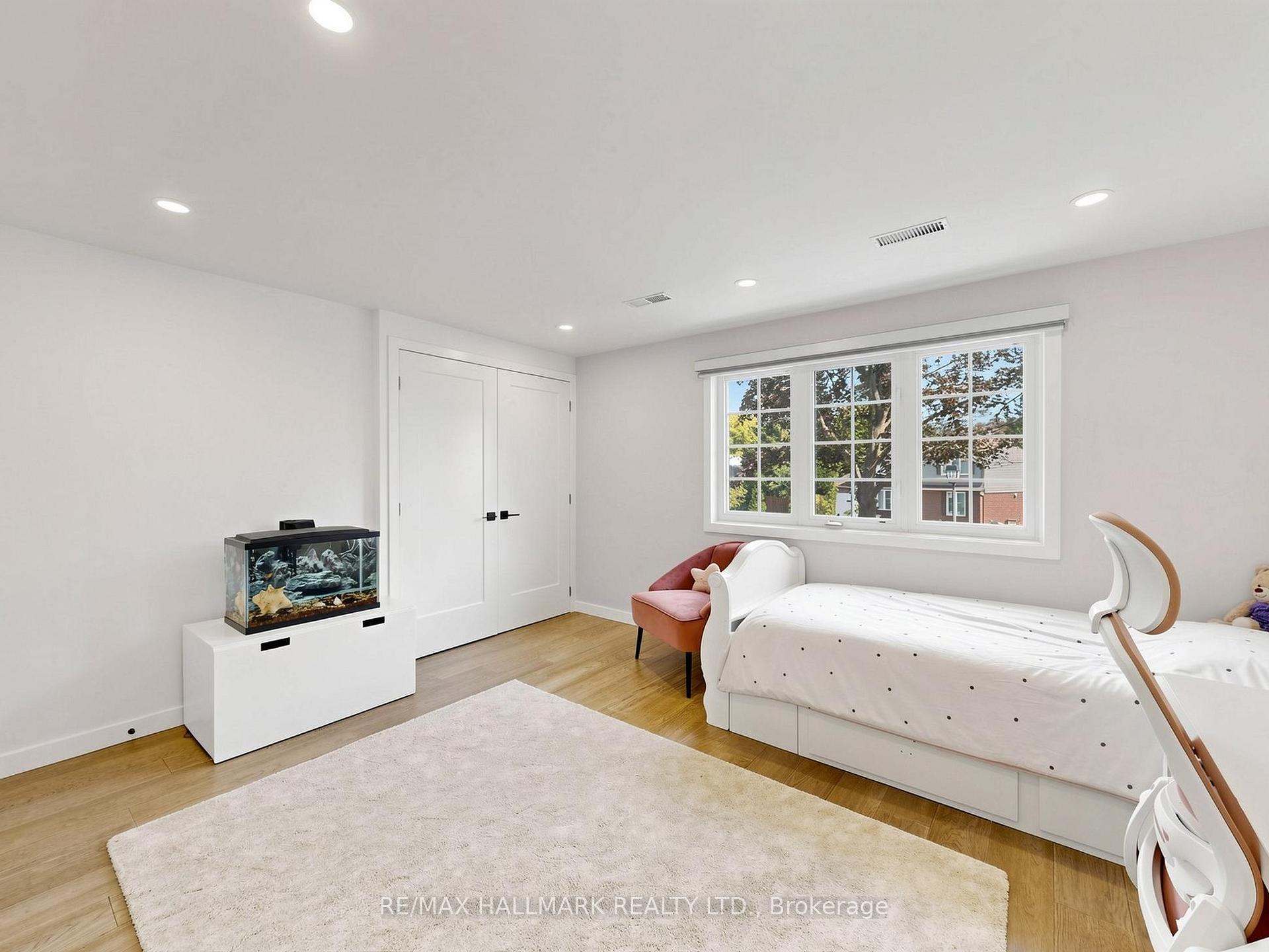 Photo 27 of 400 Handley Crescent, Newmarket, Central Newmarket — HOMEH