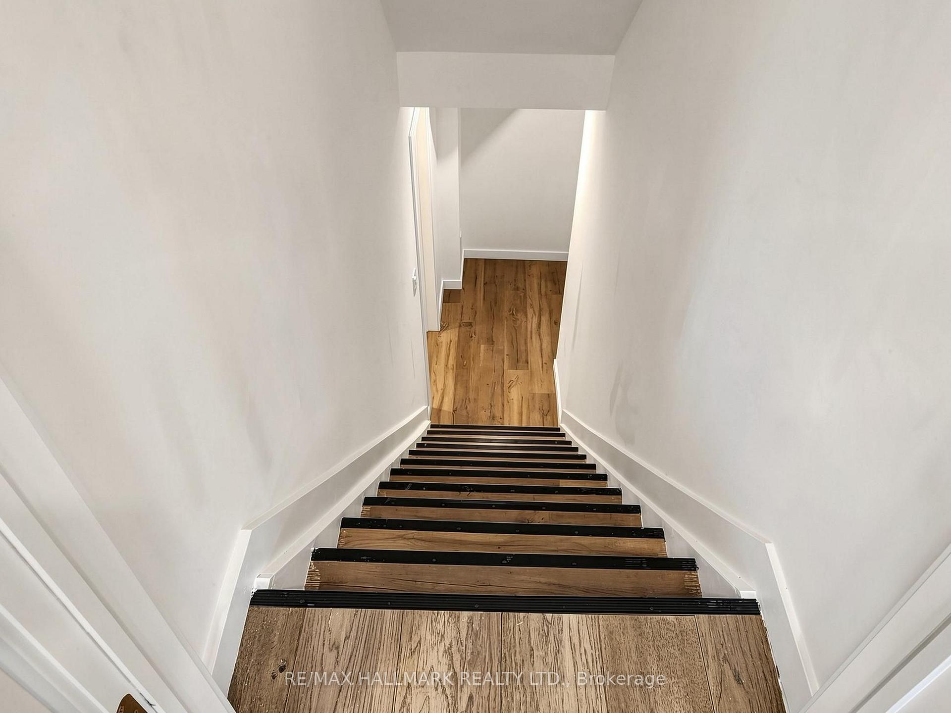 Photo 31 of 400 Handley Crescent, Newmarket, Central Newmarket — HOMEH