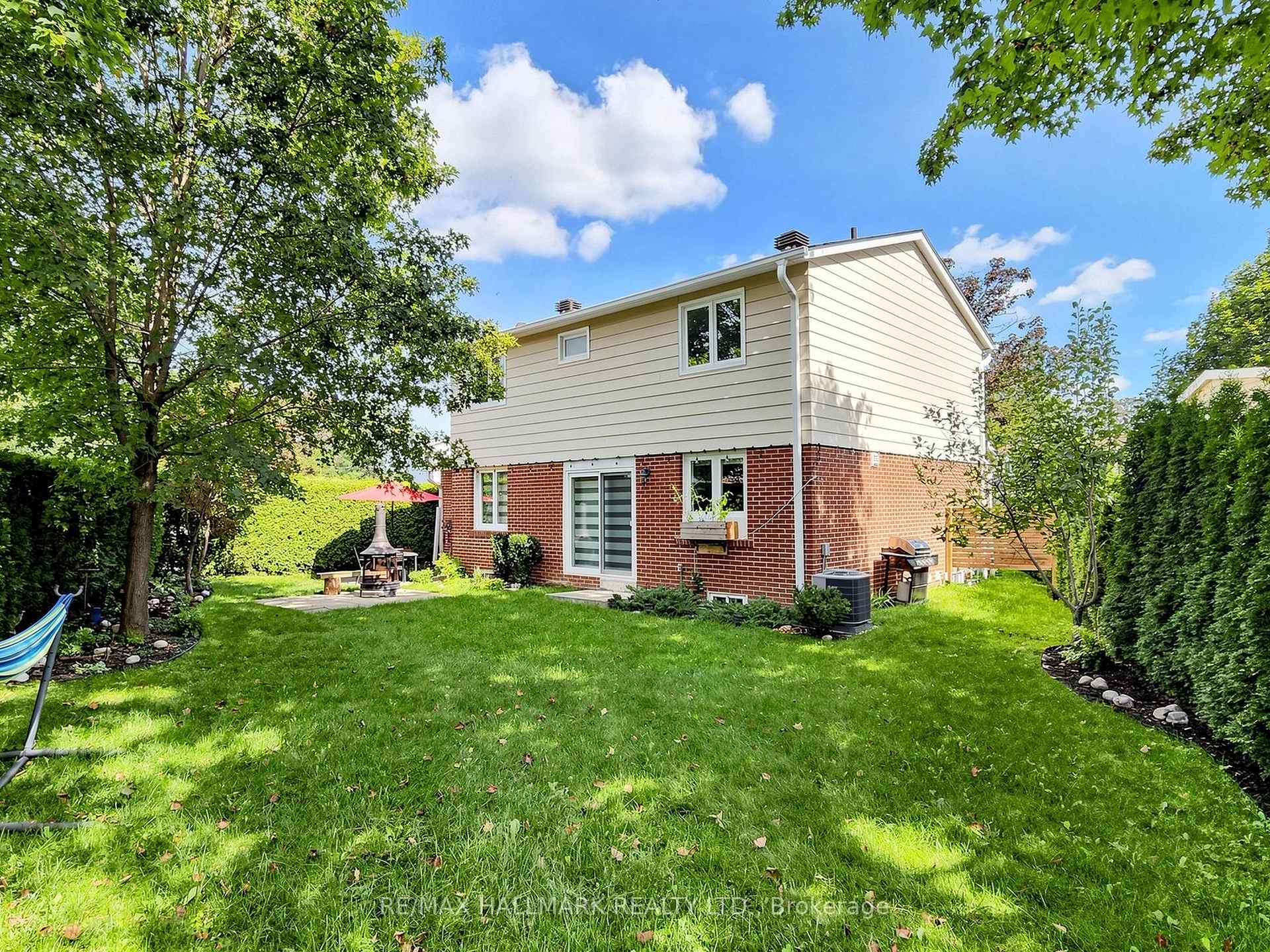 Photo 41 of 400 Handley Crescent, Newmarket, Central Newmarket — HOMEH