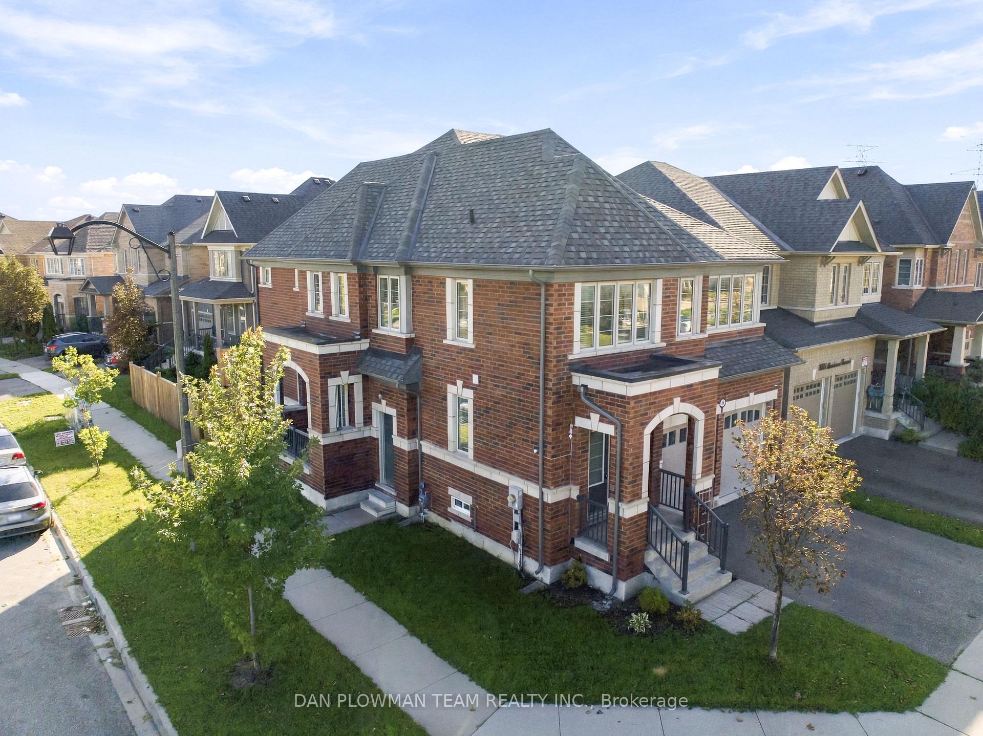 Photo 3 of 2560 Bandsman Crescent, Oshawa, Windfields — HOMEH