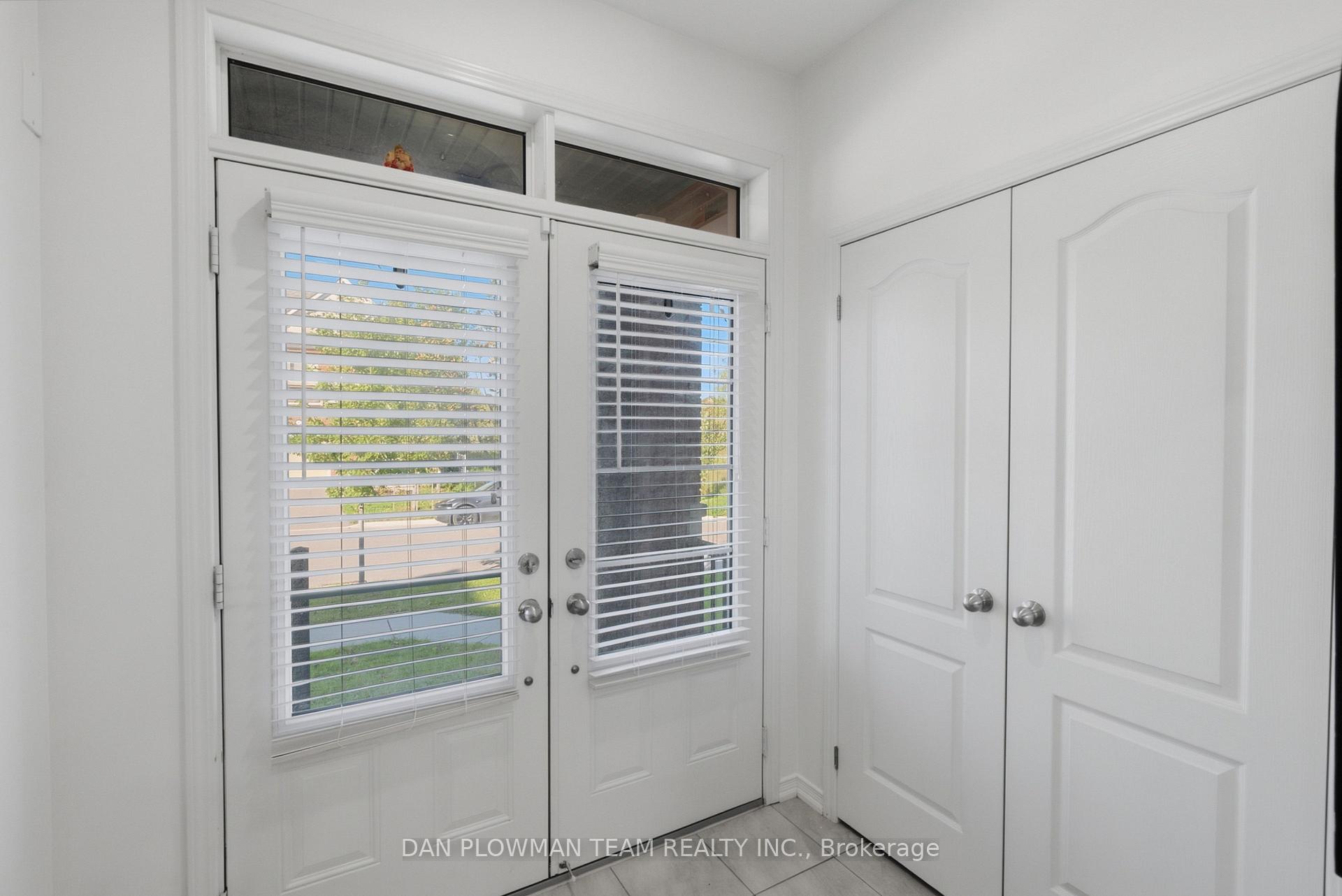 Photo 4 of 2560 Bandsman Crescent, Oshawa, Windfields — HOMEH