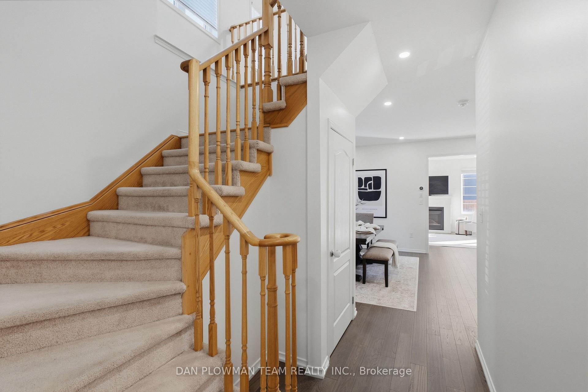 Photo 5 of 2560 Bandsman Crescent, Oshawa, Windfields — HOMEH