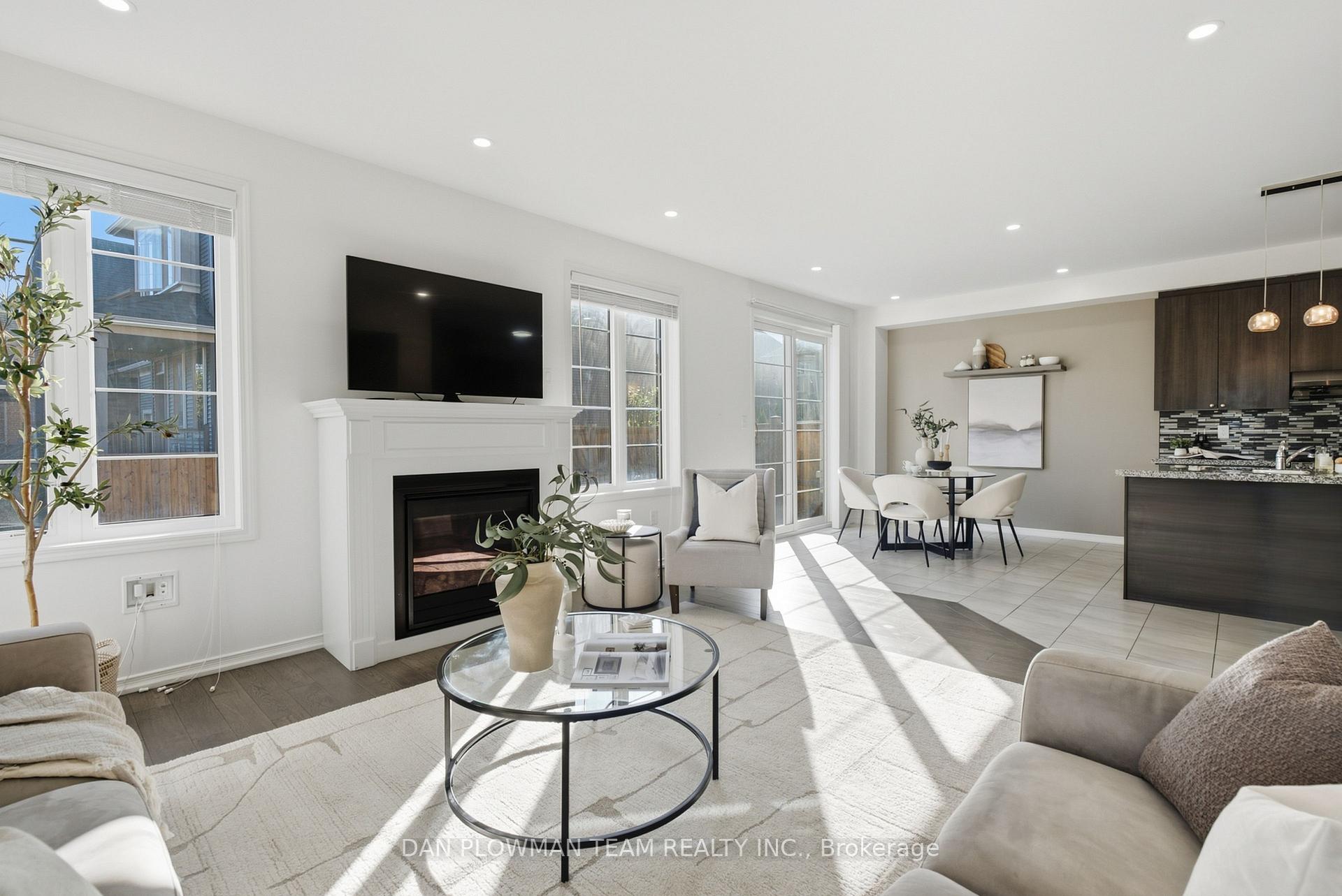 Photo 12 of 2560 Bandsman Crescent, Oshawa, Windfields — HOMEH