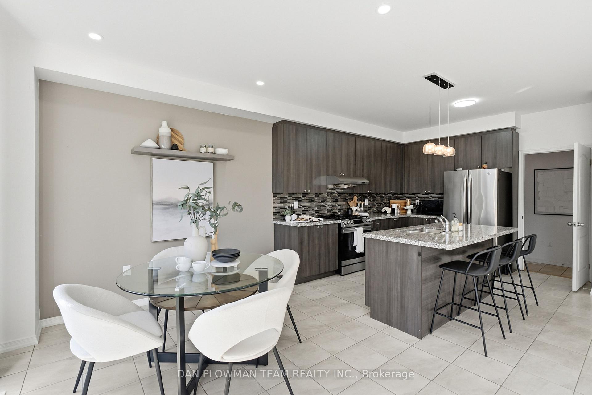 Photo 13 of 2560 Bandsman Crescent, Oshawa, Windfields — HOMEH