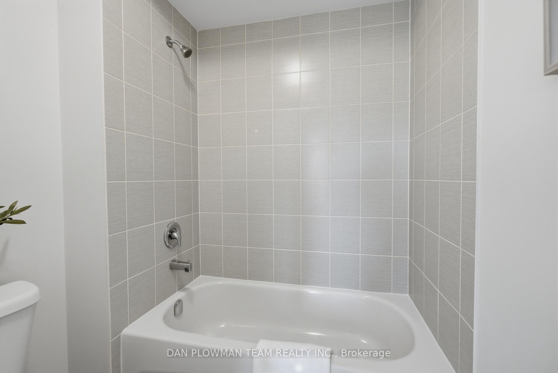 Photo 36 of 2560 Bandsman Crescent, Oshawa, Windfields — HOMEH