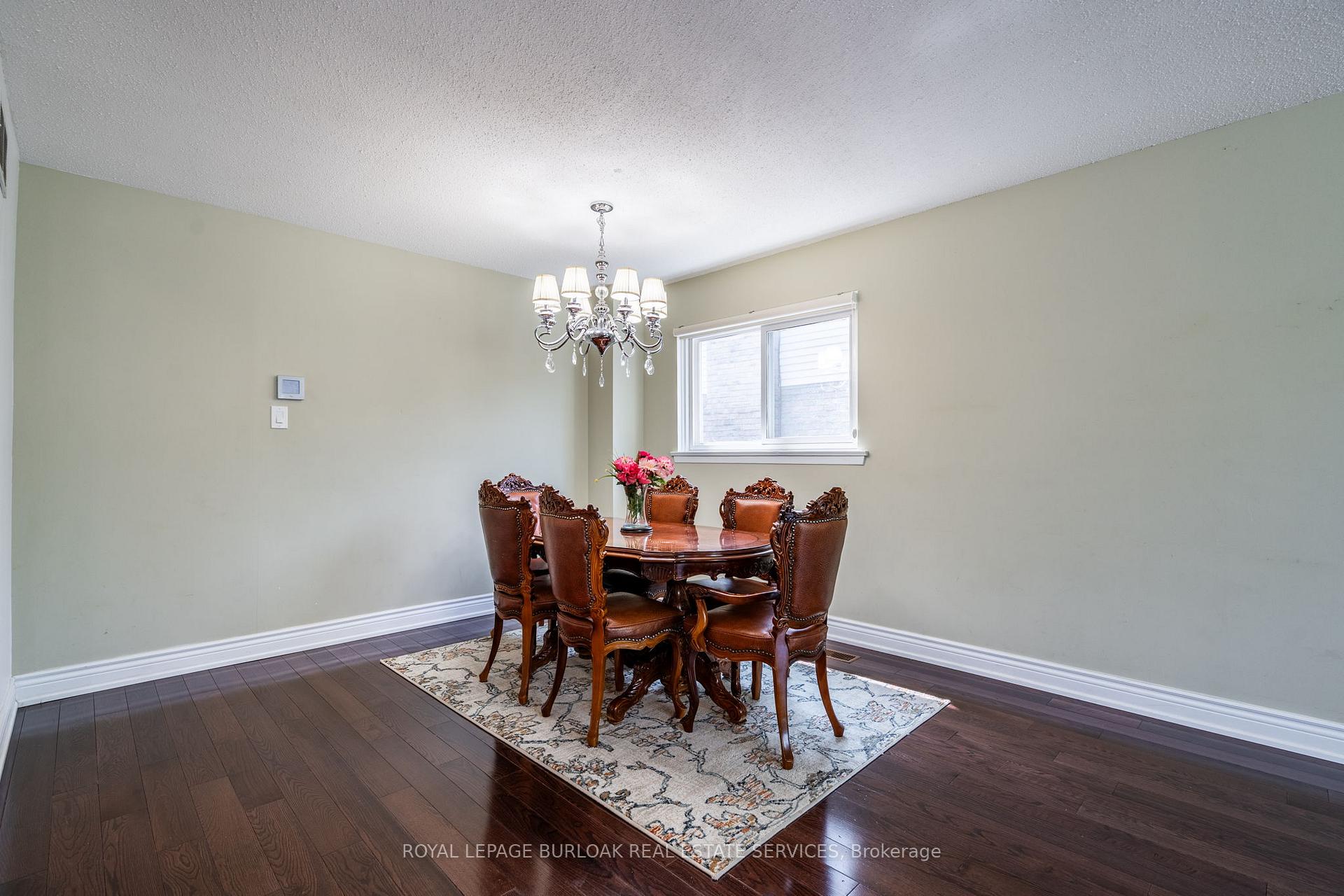 Photo 4 of 2445 Cavendish Drive, Burlington, Brant Hills — HOMEH