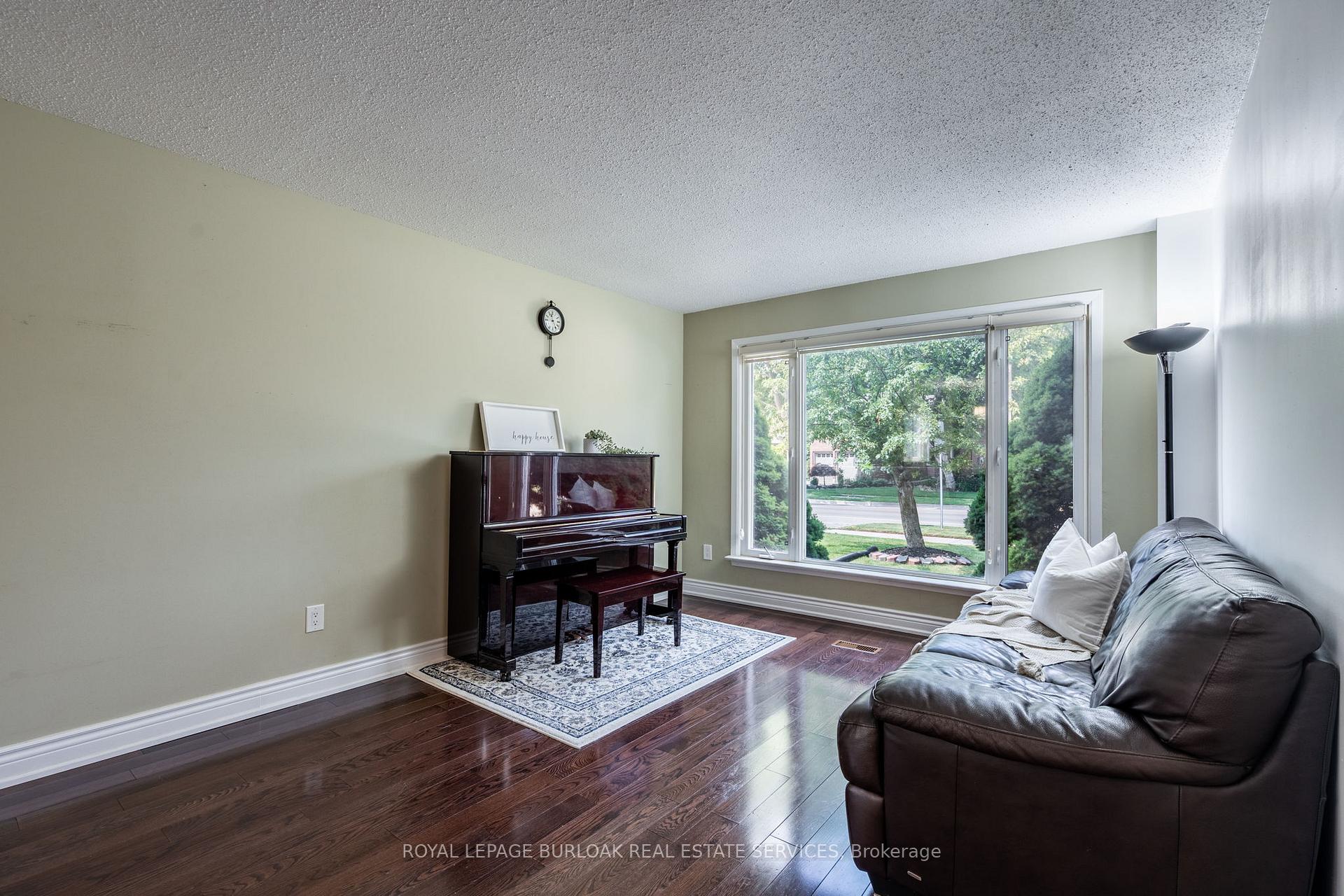 Photo 15 of 2445 Cavendish Drive, Burlington, Brant Hills — HOMEH