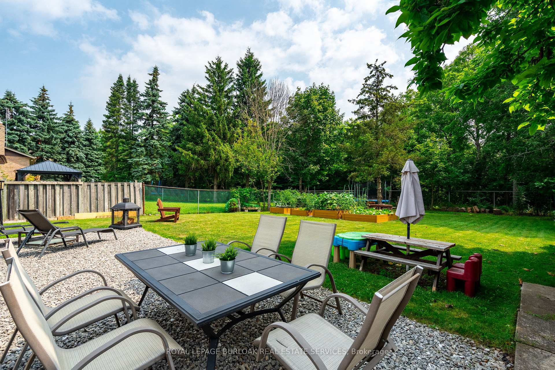Photo 26 of 2445 Cavendish Drive, Burlington, Brant Hills — HOMEH